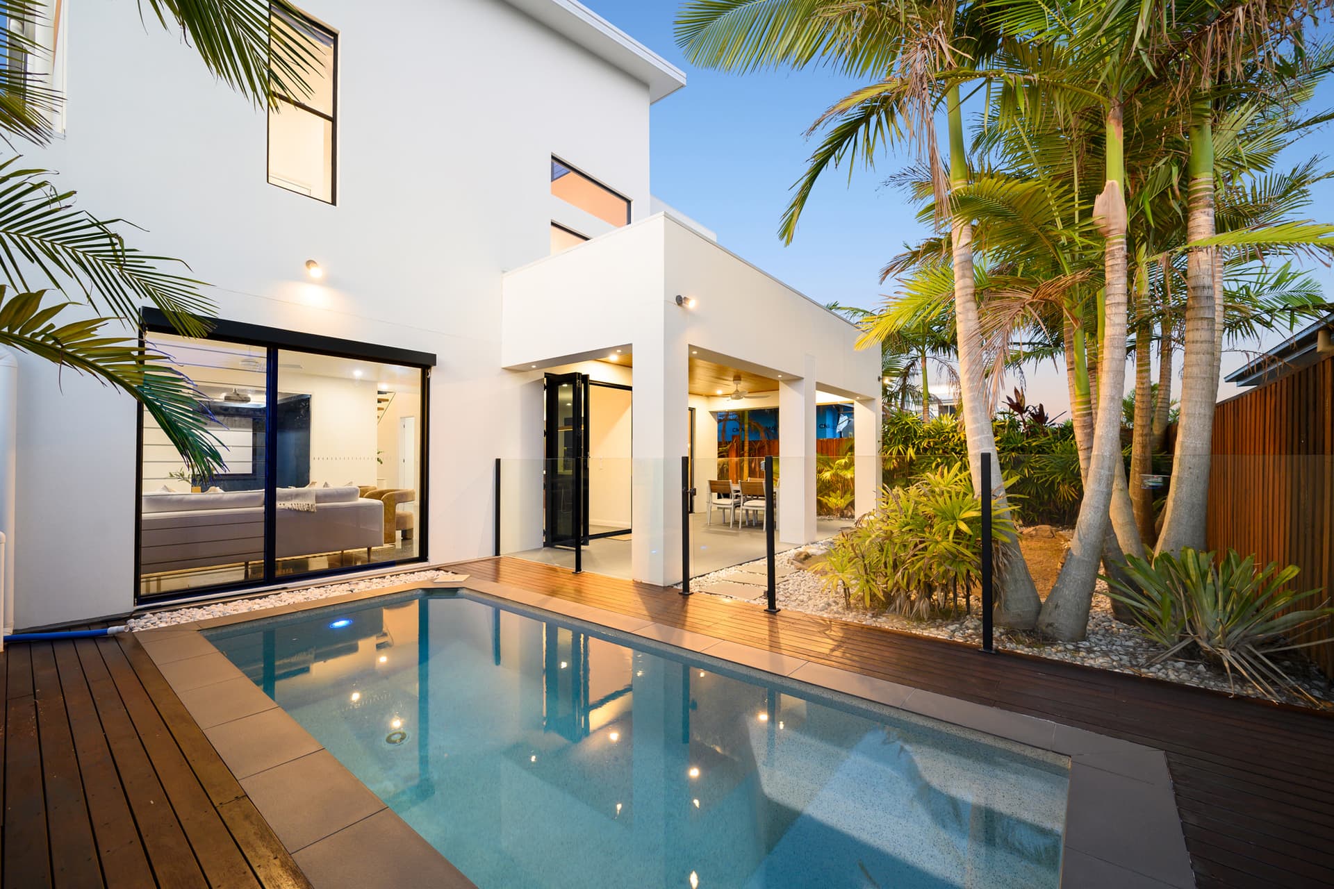 64 North View  Street, Hope Island, QLD, 4212, Hope Island - Thumbnail 2
