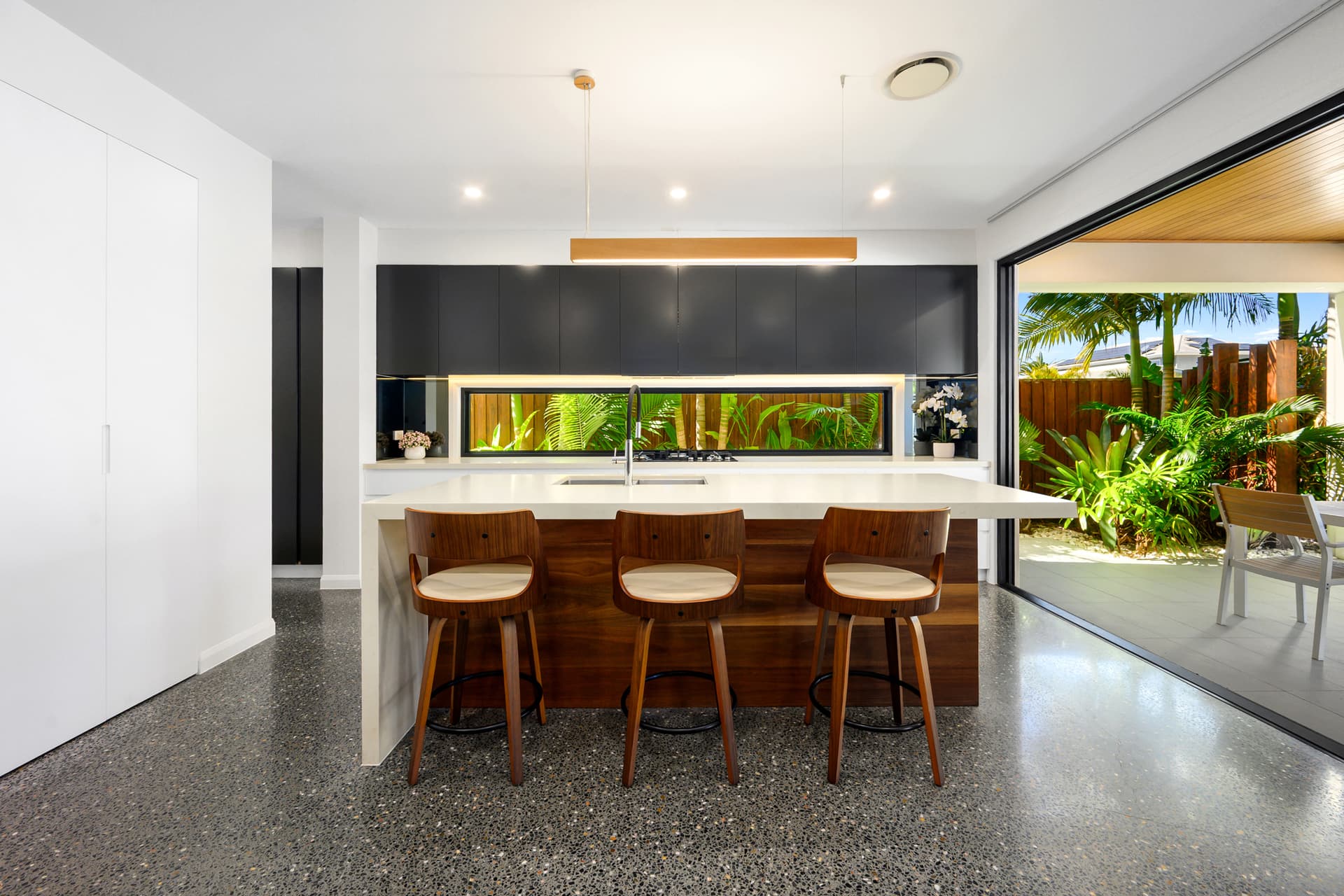 64 North View  Street, Hope Island, QLD, 4212, Hope Island - Thumbnail 6
