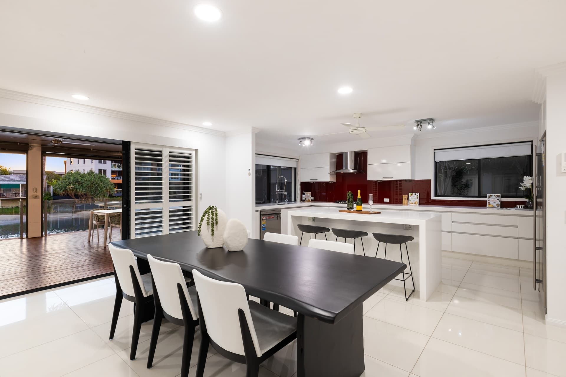 10 Gibraltar Drive, Isle Of Capri, QLD, 4217, Surfers Paradise - Thumbnail 8