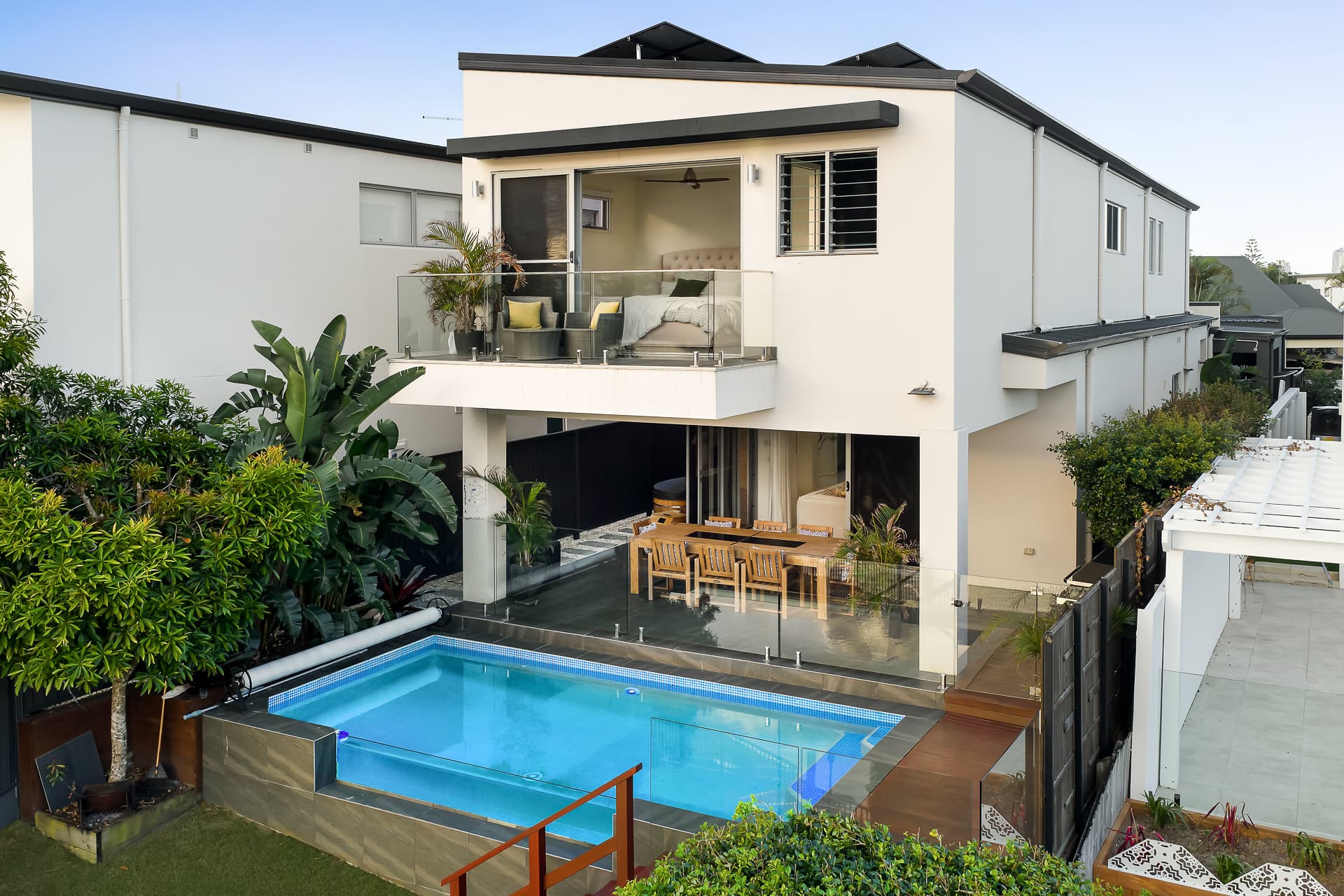 1/10 Nootka Court, Broadbeach Waters, QLD, 4218, Broadbeach Waters - Thumbnail 2