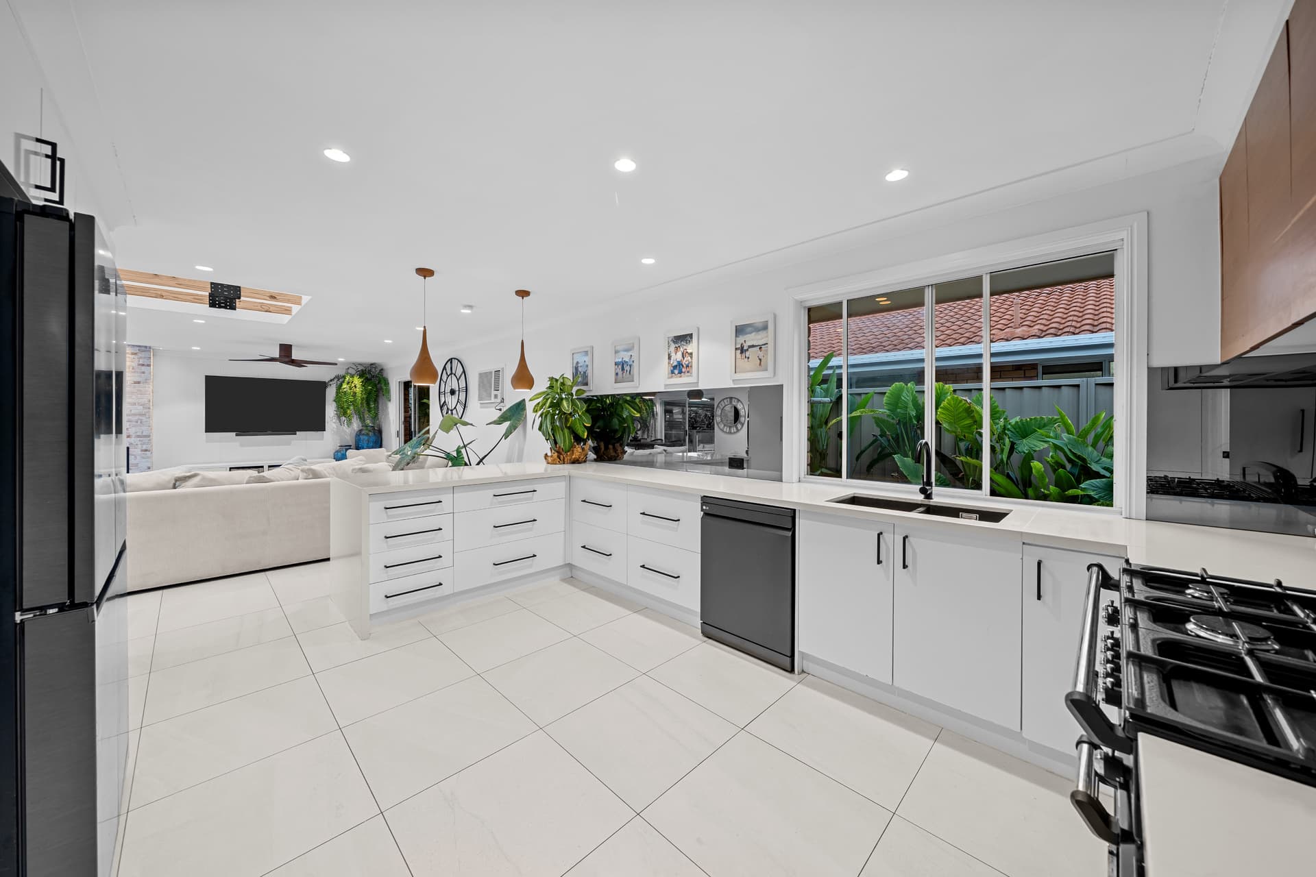 2 Whistler Drive, Burleigh Waters, QLD, 4220, Burleigh Waters - Thumbnail 8