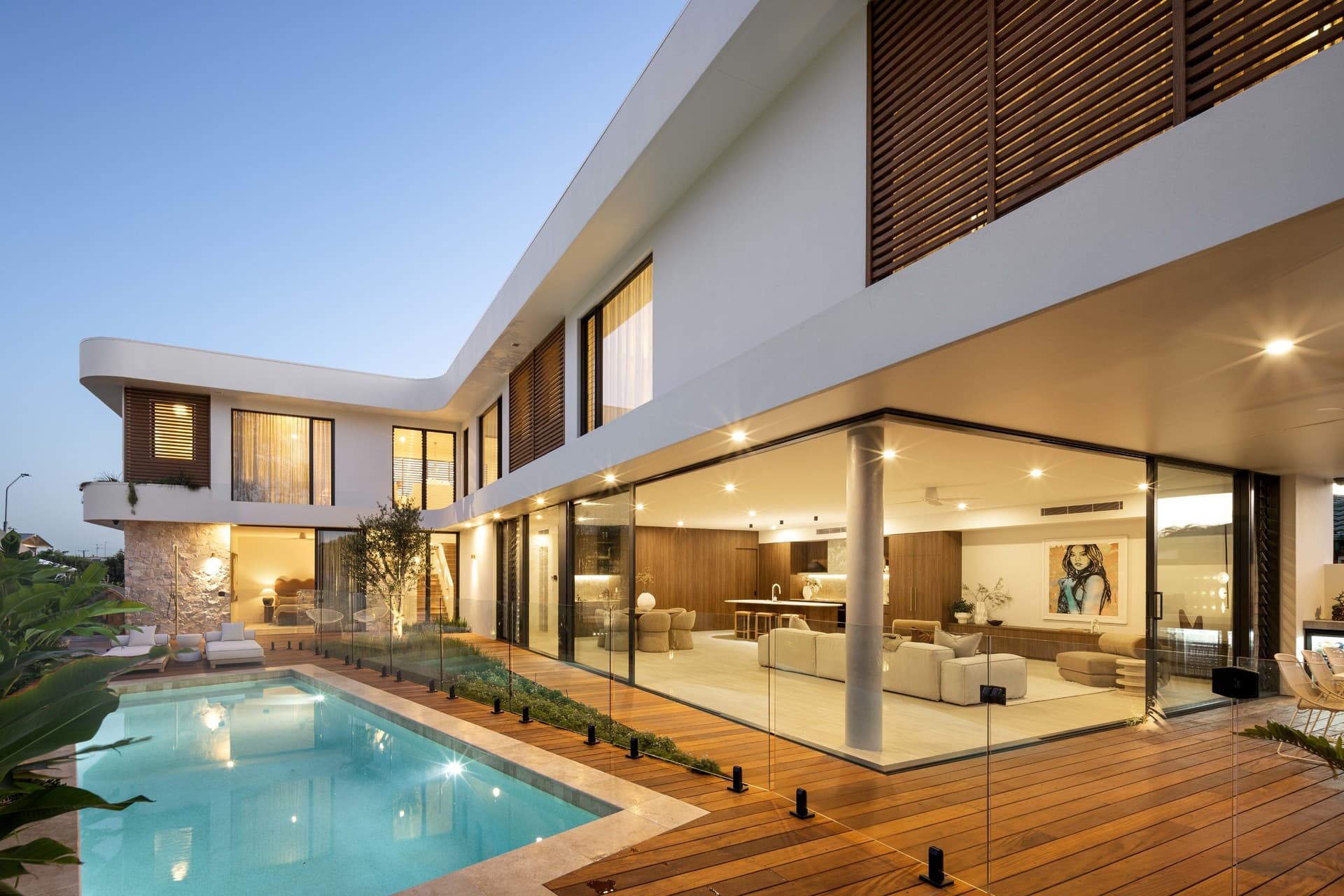 29 Karbunya Street, Mermaid Waters, QLD, 4218, Mermaid Waters - Thumbnail 2