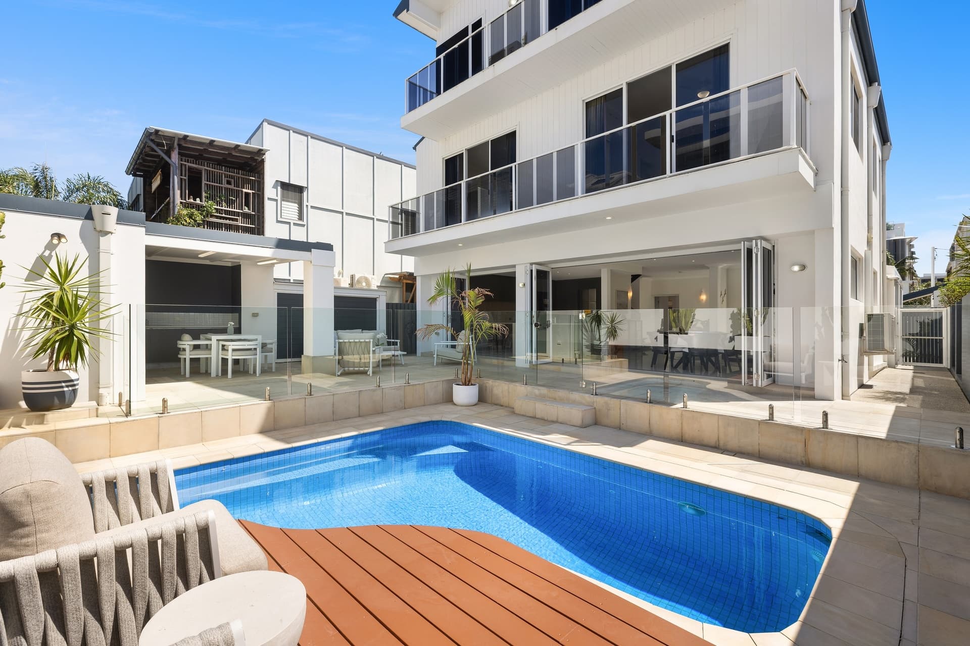 7 Seagull Avenue, Mermaid Beach, QLD, 4218, Mermaid Beach - Thumbnail 2