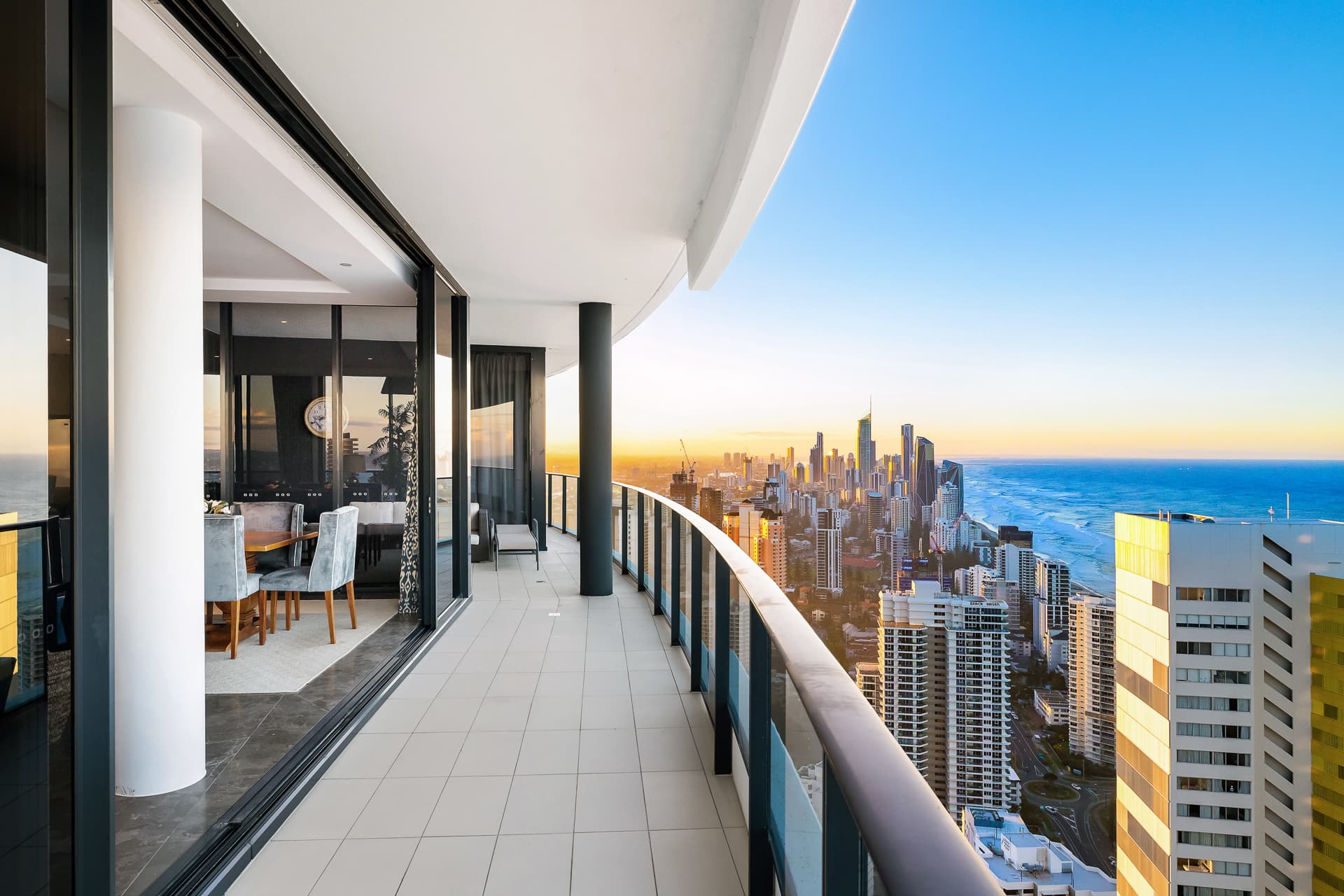 4702/1 Oracle Boulevard, Broadbeach, QLD, 4218, Broadbeach - Thumbnail 2