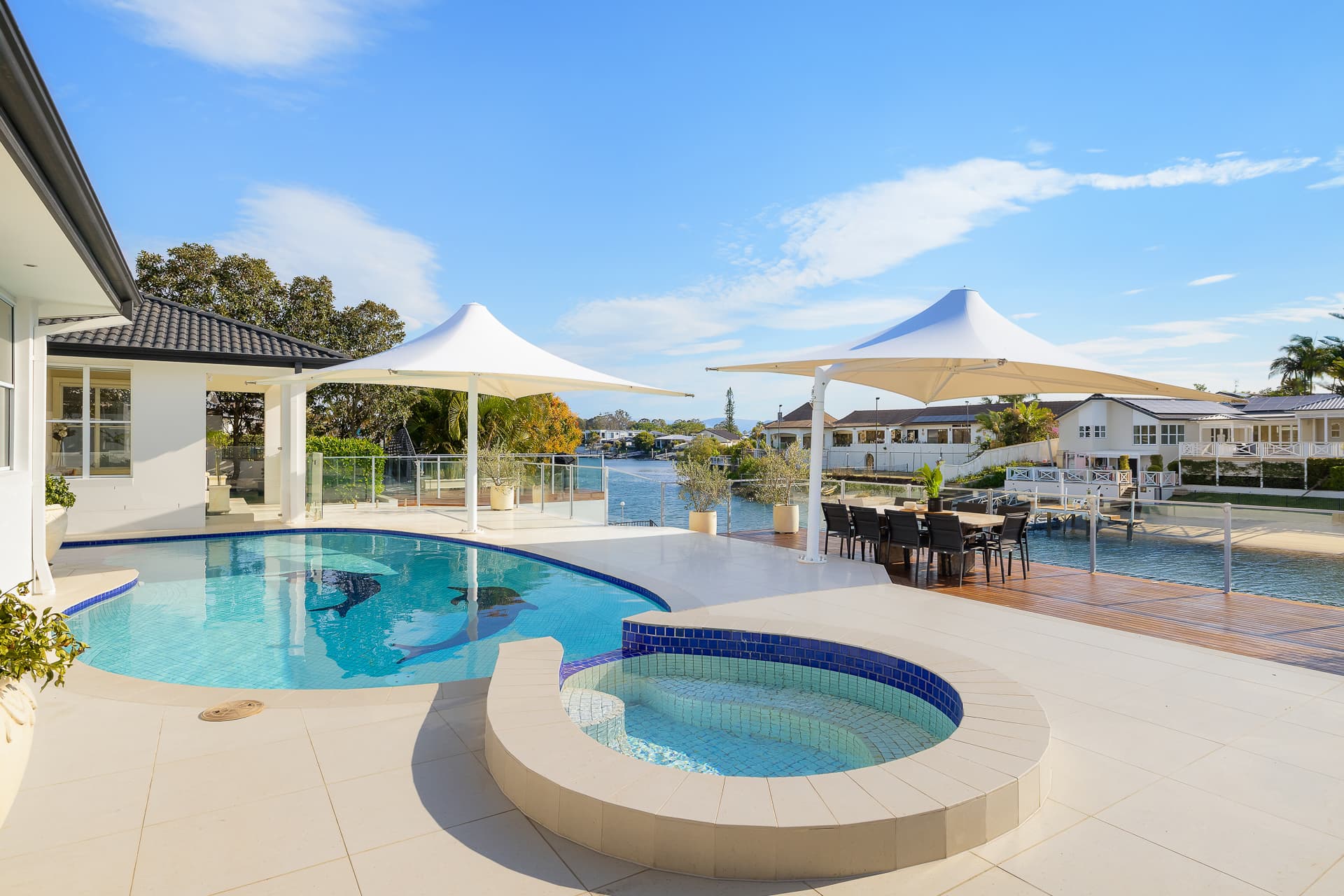 15 Saint Raphael Terrace, Sorrento, QLD, 4217, Bundall - Thumbnail 2
