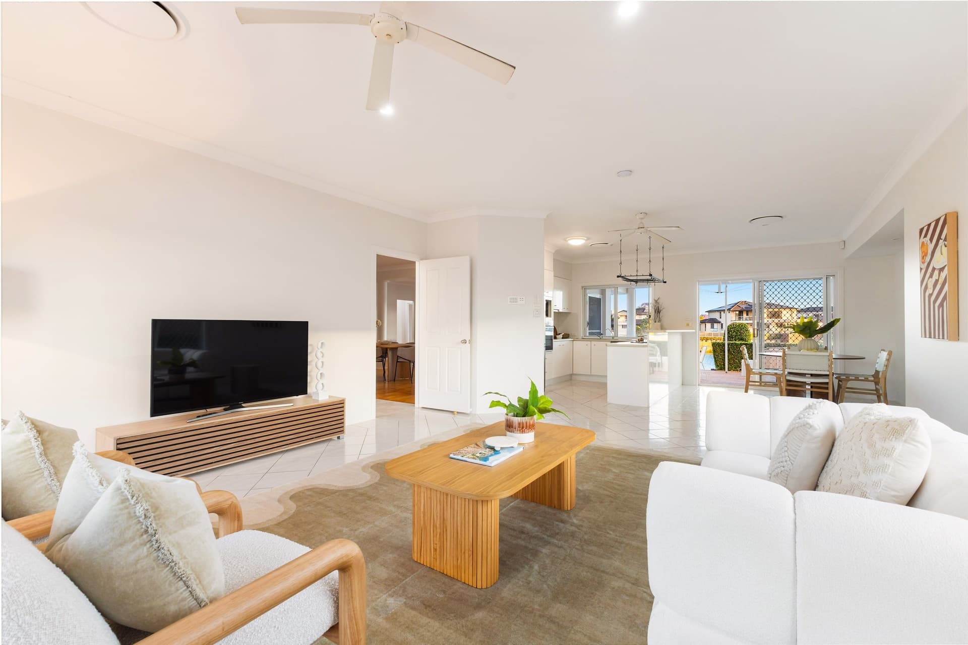 30 Santabelle Crescent, Clear Island Waters, QLD, 4226, Clear Island Waters - Thumbnail 7