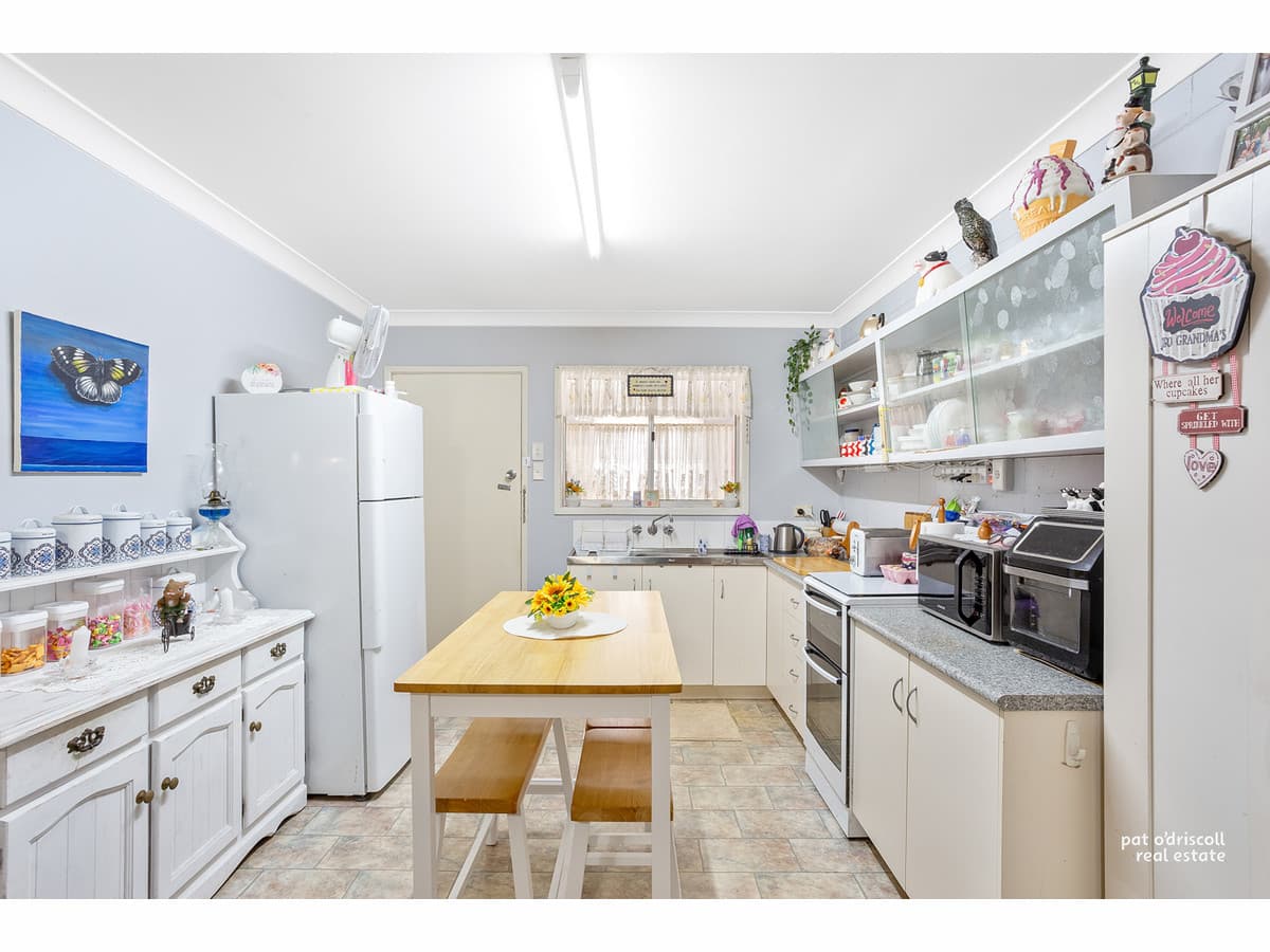 62 T E Peters Drive, Broadbeach Waters, QLD, 4218, Broadbeach Waters - Thumbnail 2