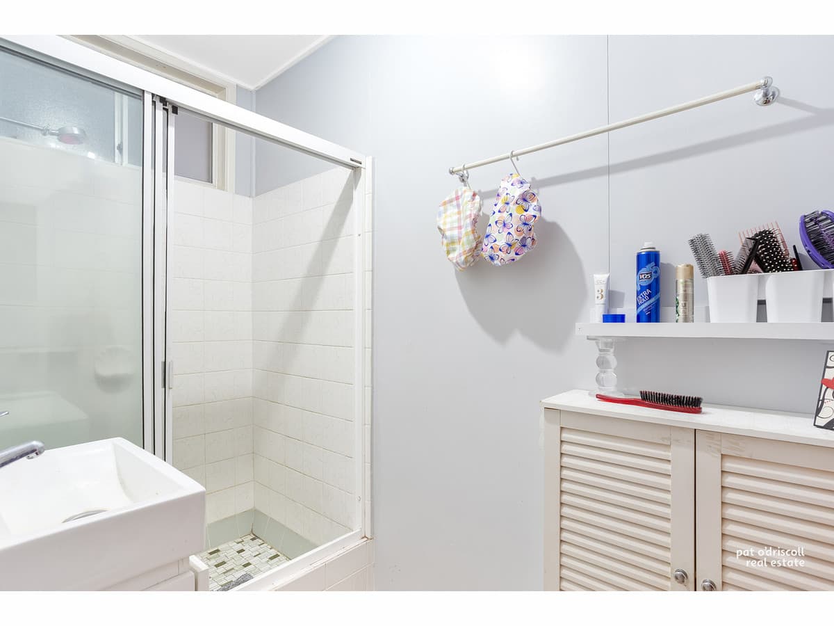 62 T E Peters Drive, Broadbeach Waters, QLD, 4218, Broadbeach Waters - Thumbnail 3