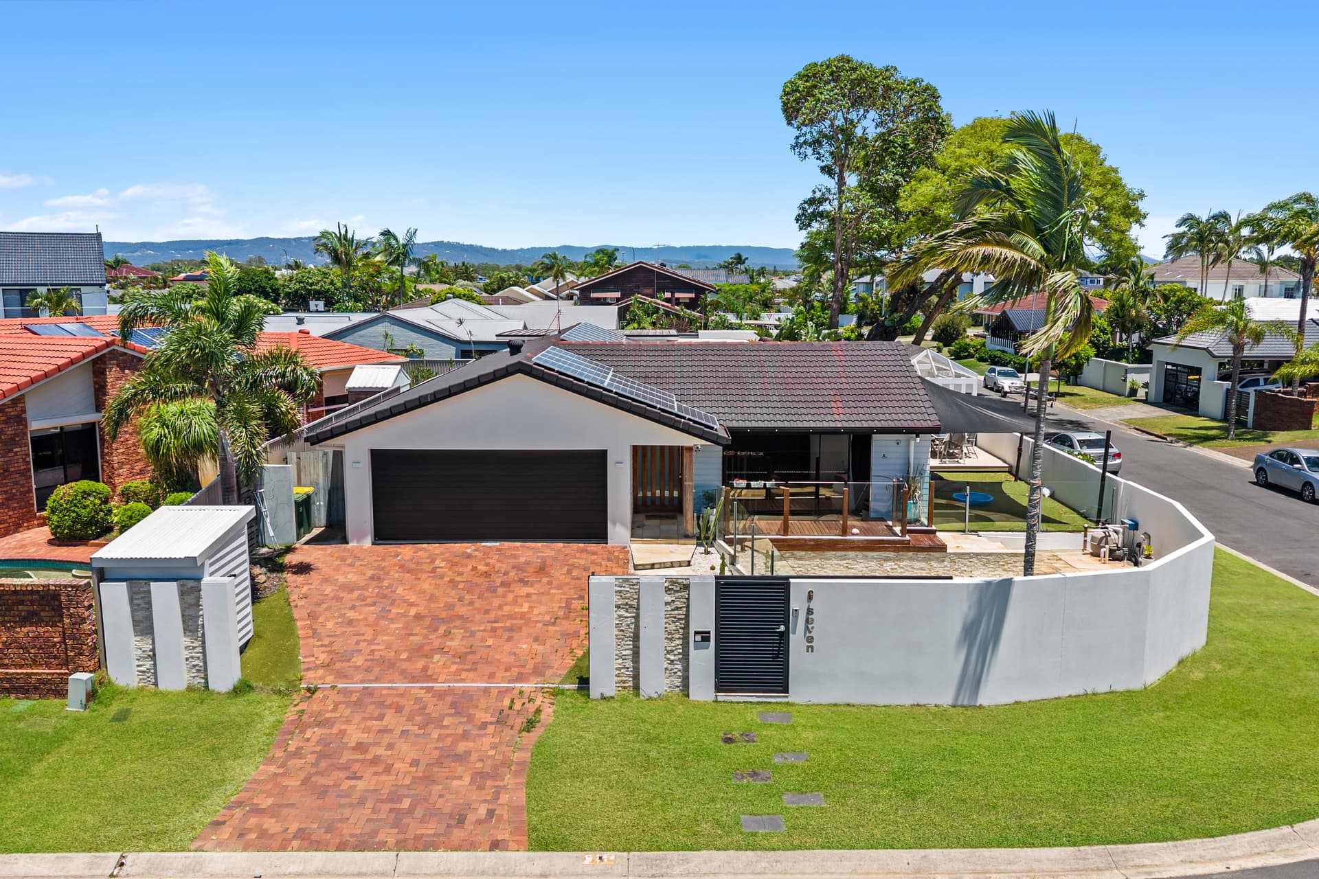 7 Compass Court, Mermaid Waters, QLD, 4218, Mermaid Waters - Thumbnail 2