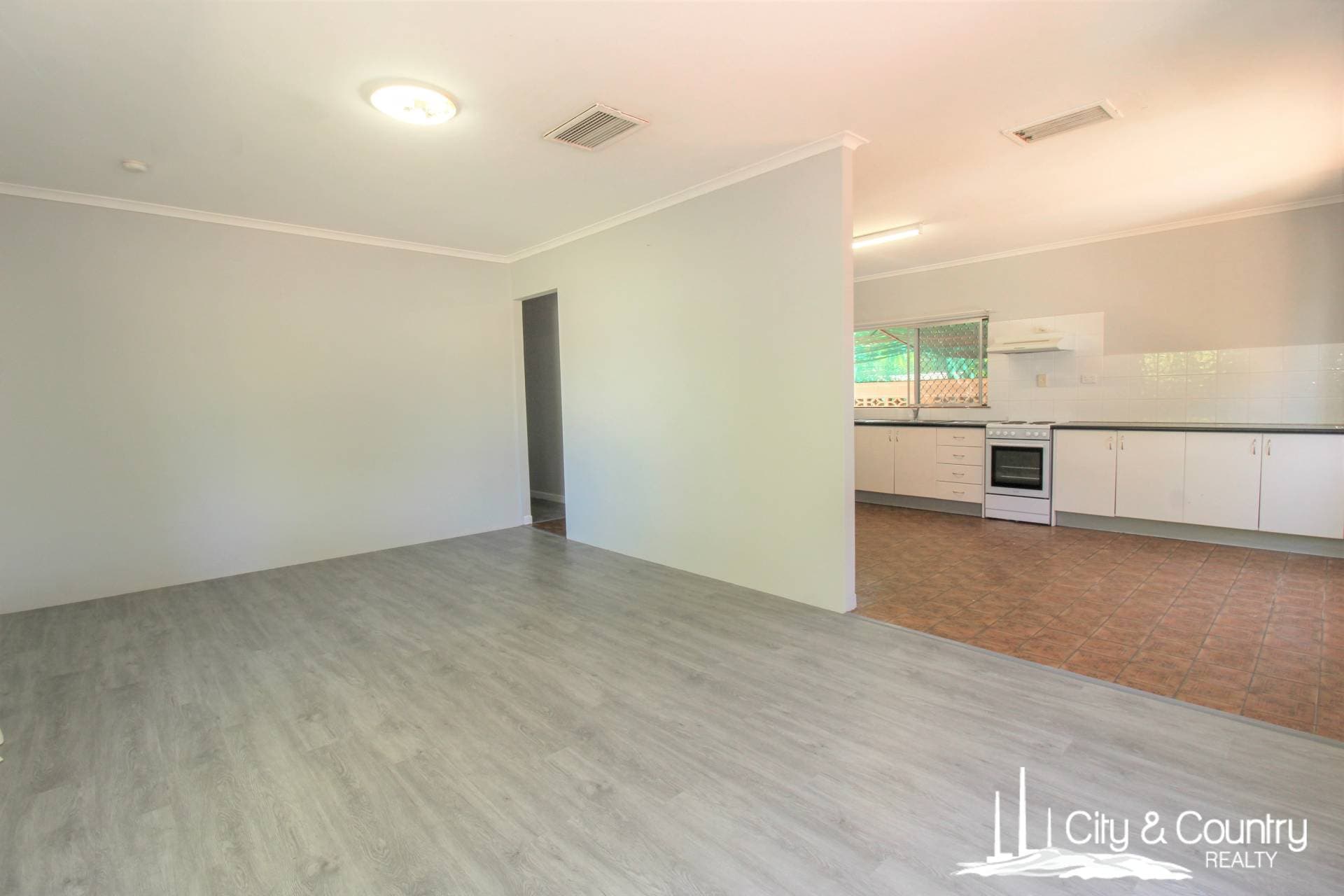 1-3, 5 Rebecca Street, Mount Isa, Mount Isa - Thumbnail 3