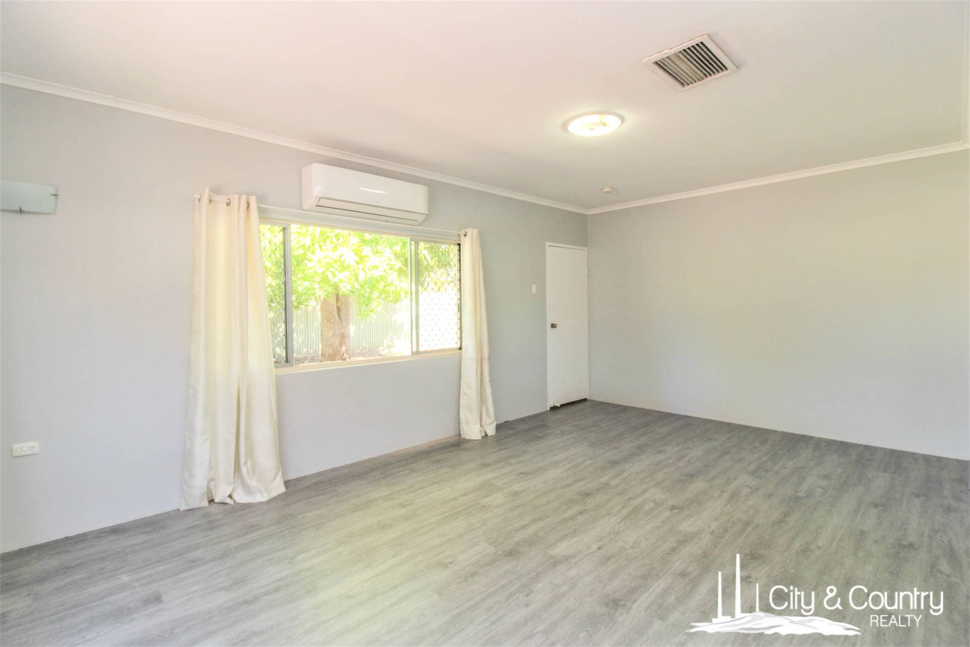 1-3, 5 Rebecca Street, Mount Isa, Mount Isa - Thumbnail 4