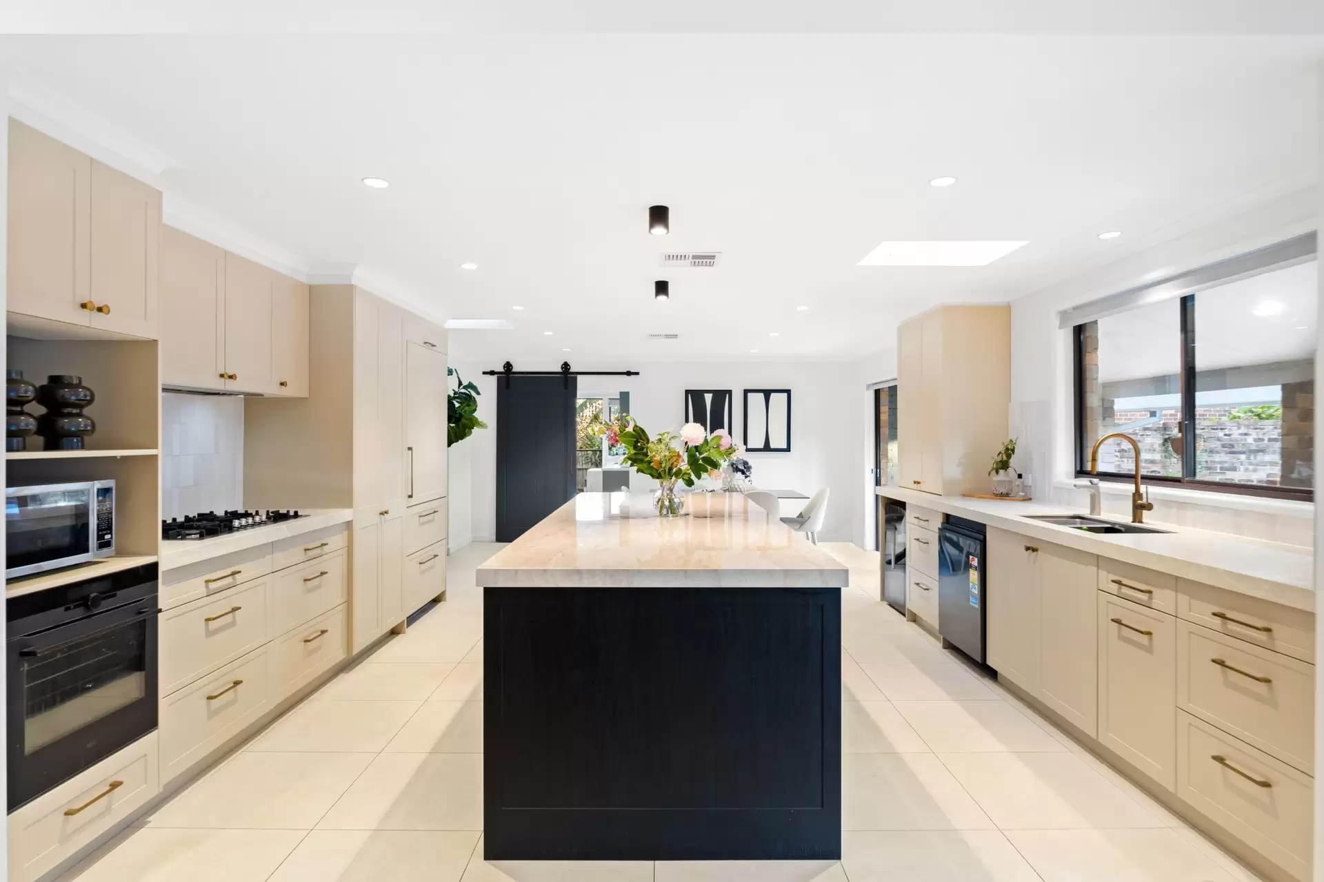 8 Stanton Drive West Pennant Hills, West Pennant Hills - Thumbnail 3
