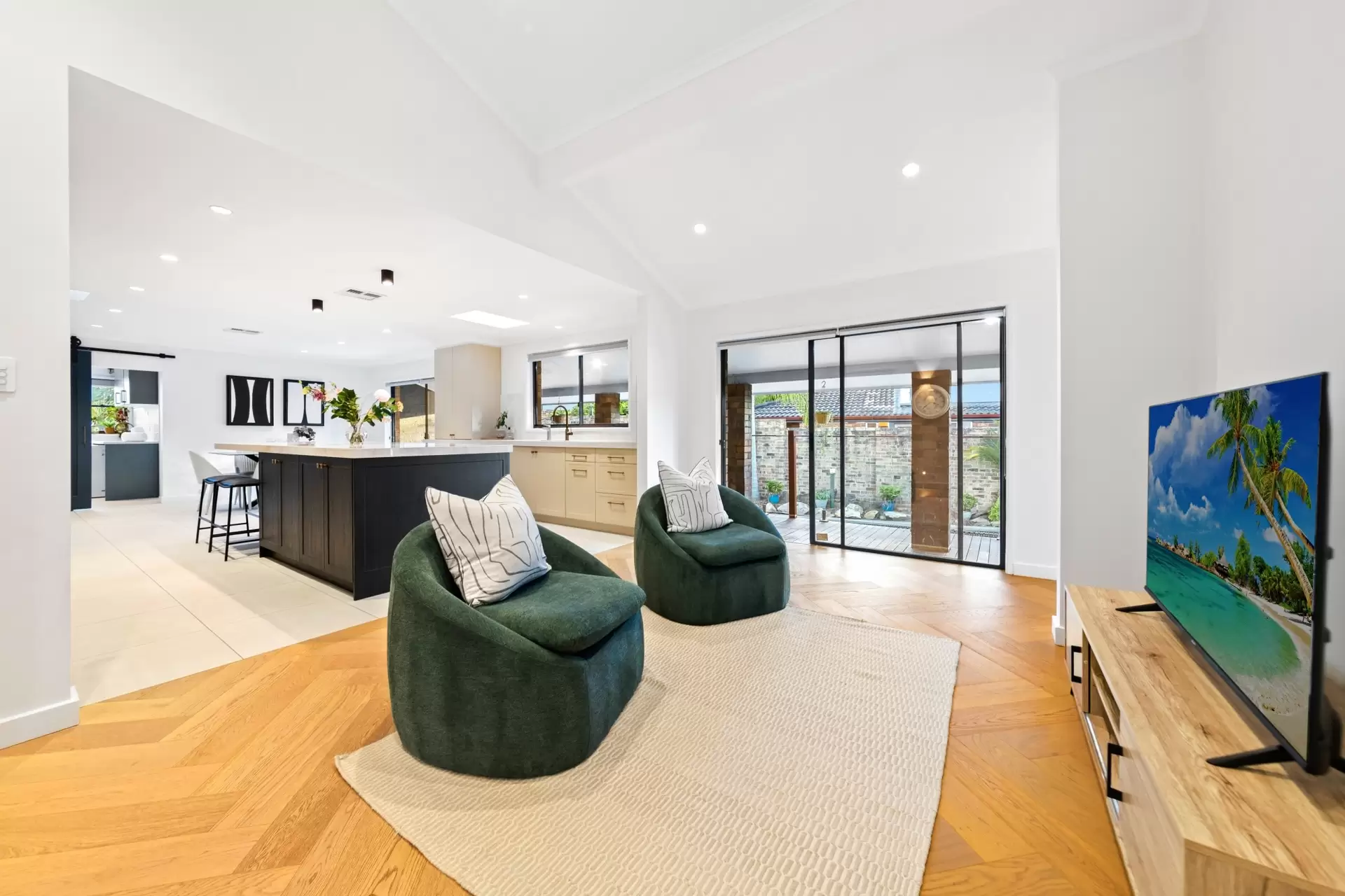 8 Stanton Drive West Pennant Hills, West Pennant Hills - Thumbnail 4