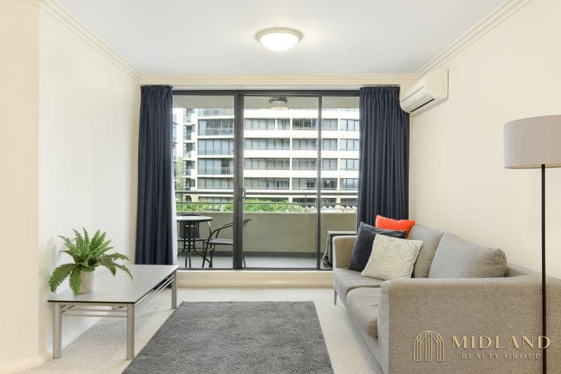 1 Sergeants Lane, St Leonards - Thumbnail 5