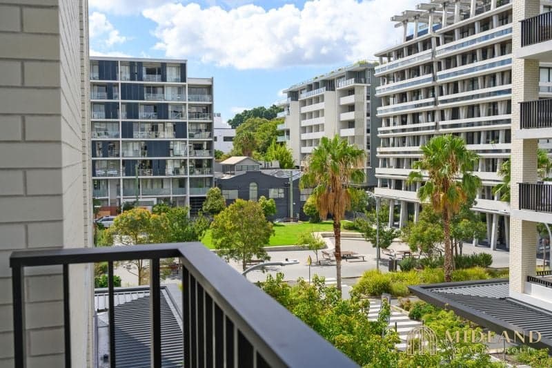 3303/5 Gadigal Avenue, Waterloo, Waterloo - Thumbnail 3