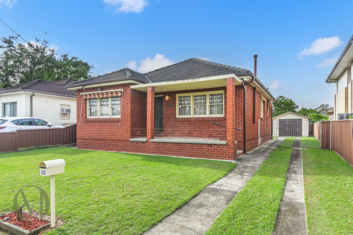 30 Rippon Avenue, Dundas, Dundas - Image 1