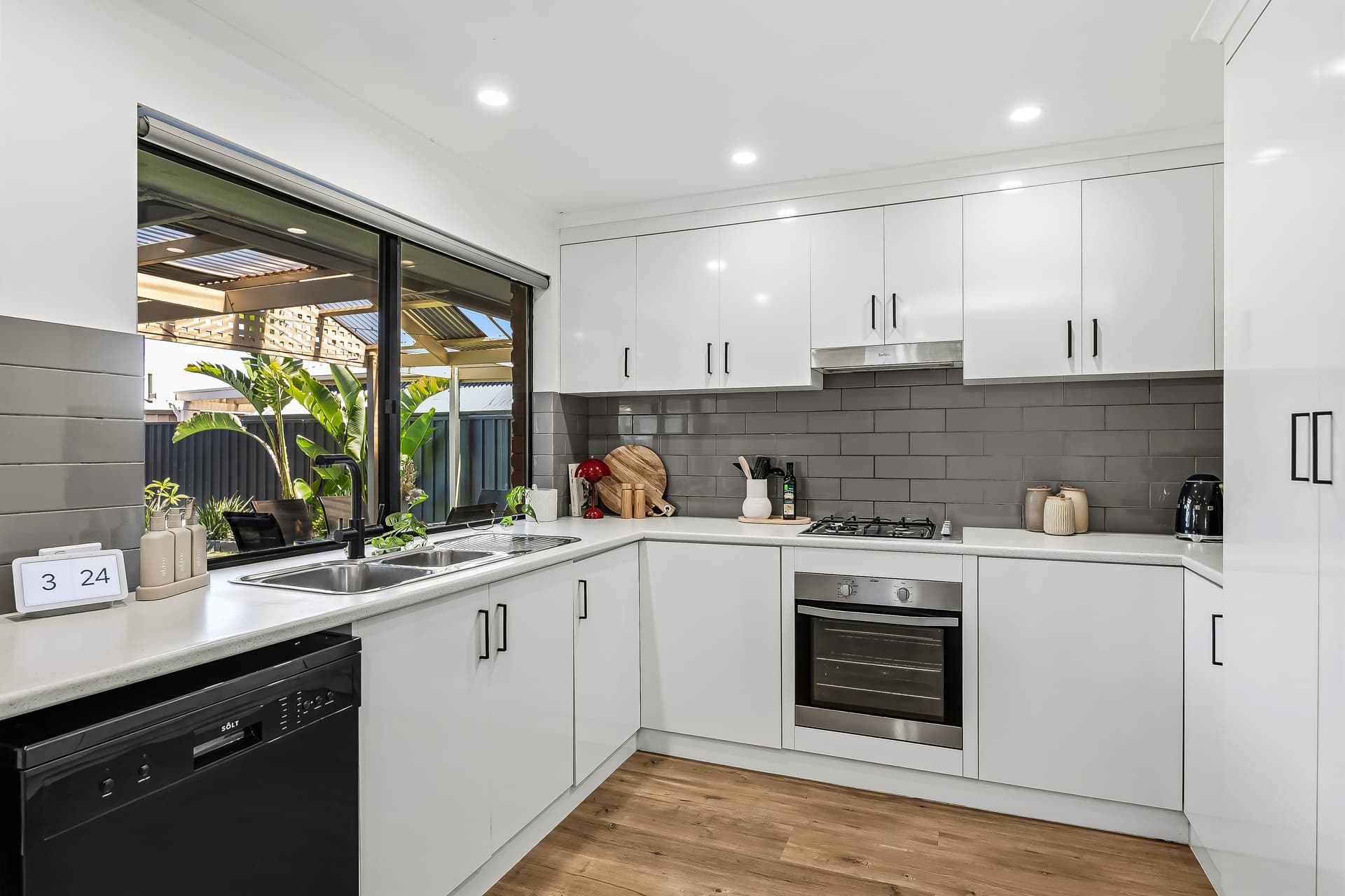 2 Rivett Place, Pooraka - Thumbnail 5