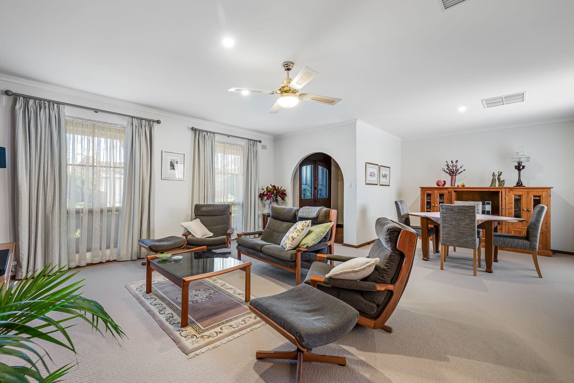 22 Stanford Crescent, Fulham Gardens - Thumbnail 2