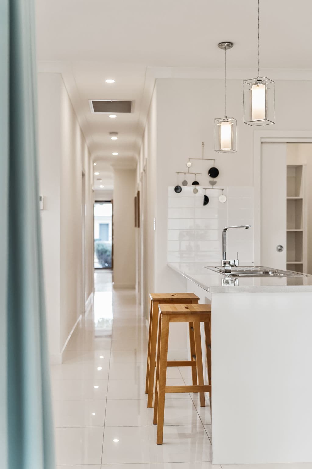 7A Leeds Avenue, Northfield - Thumbnail 2