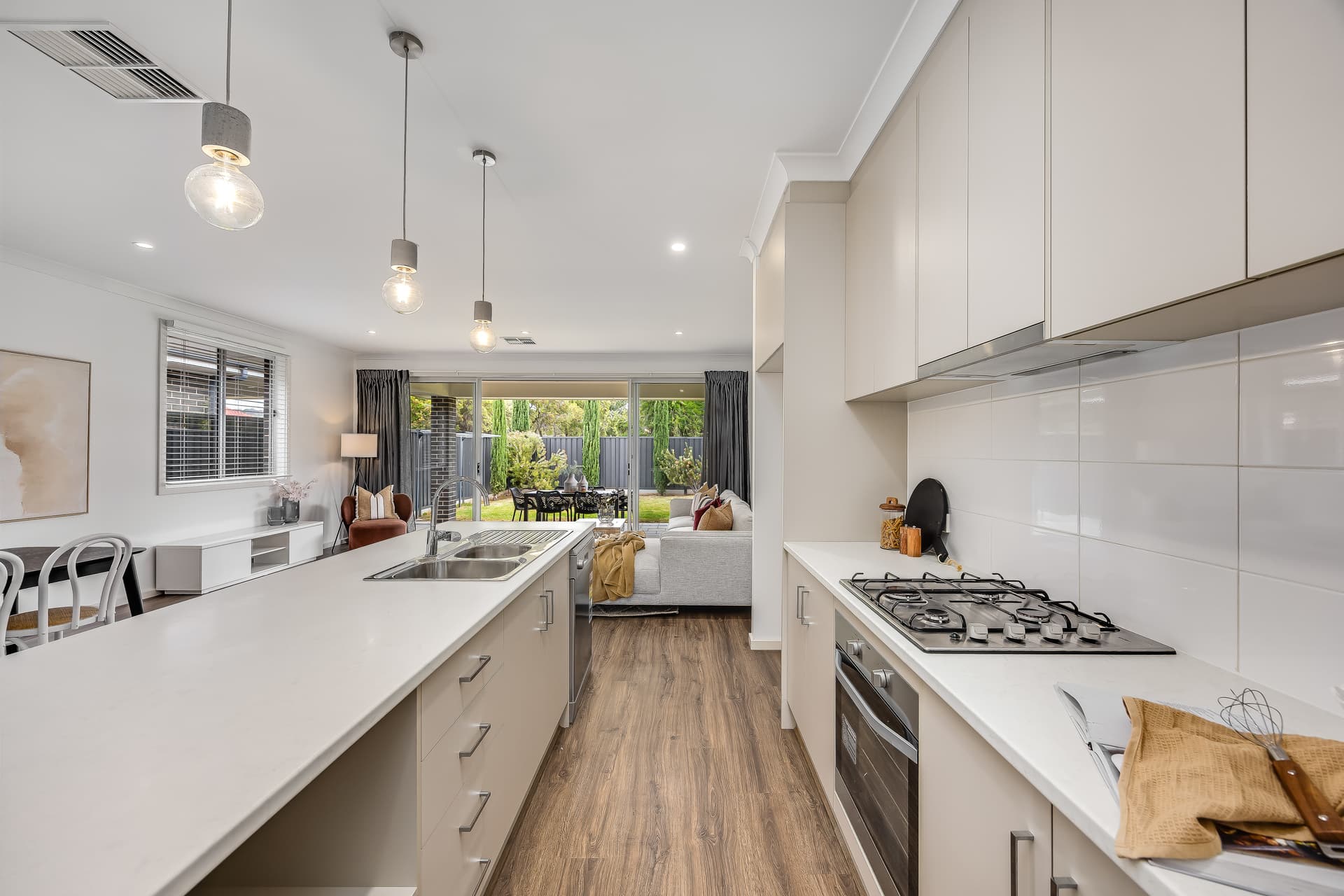 6 Parkwood Grove, Mitchell Park - Thumbnail 5