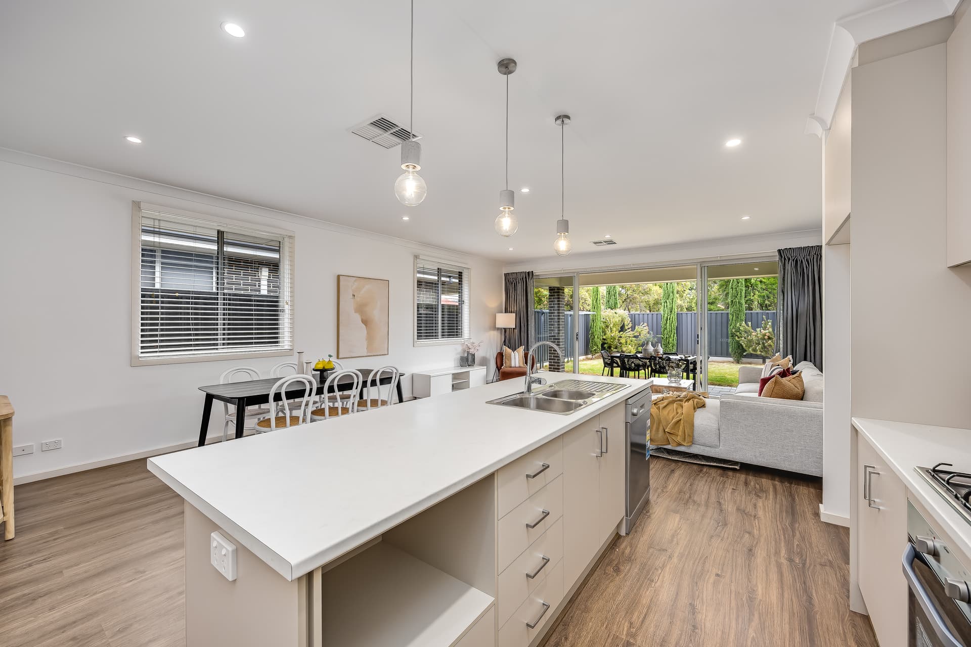 6 Parkwood Grove, Mitchell Park - Thumbnail 6