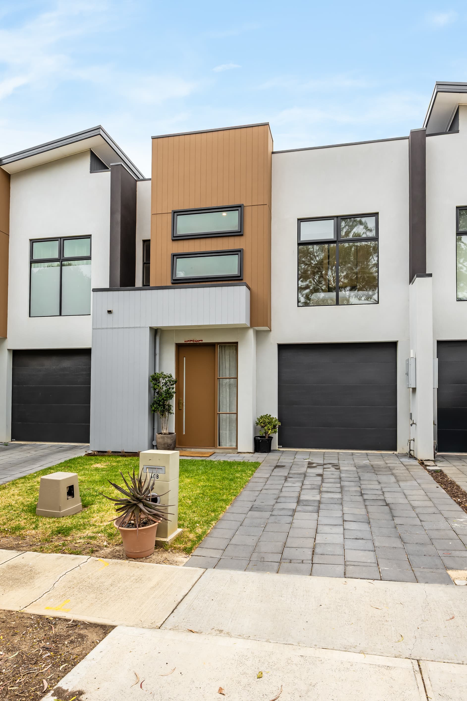 40B Thorne Crescent, Mitchell Park - Thumbnail 2