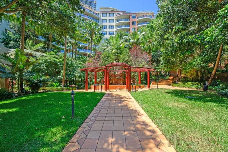 49 Lithgow Street, St Leonards - Image 1