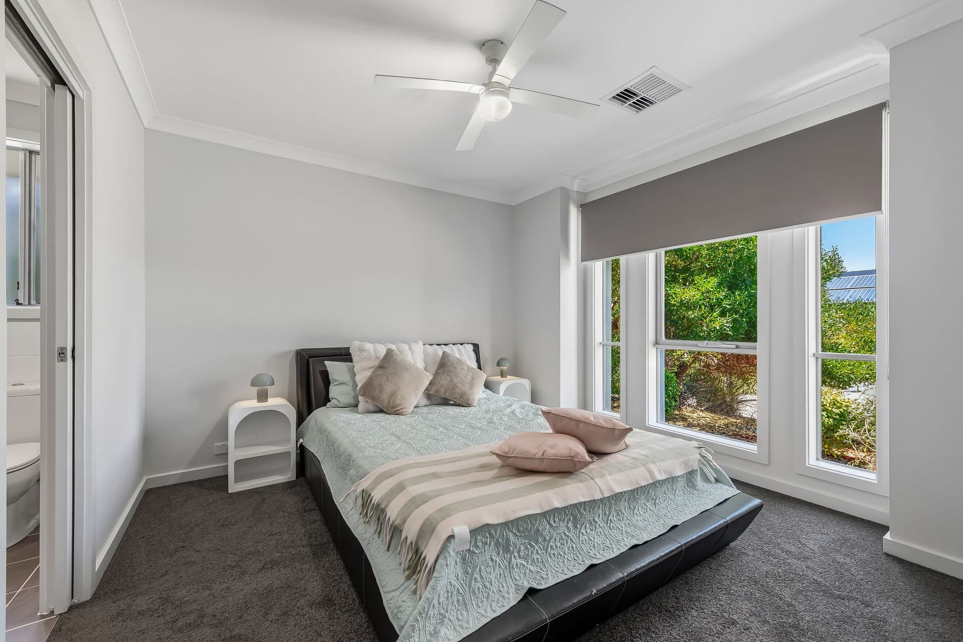 33 Seaway Road, Hallett Cove - Thumbnail 3