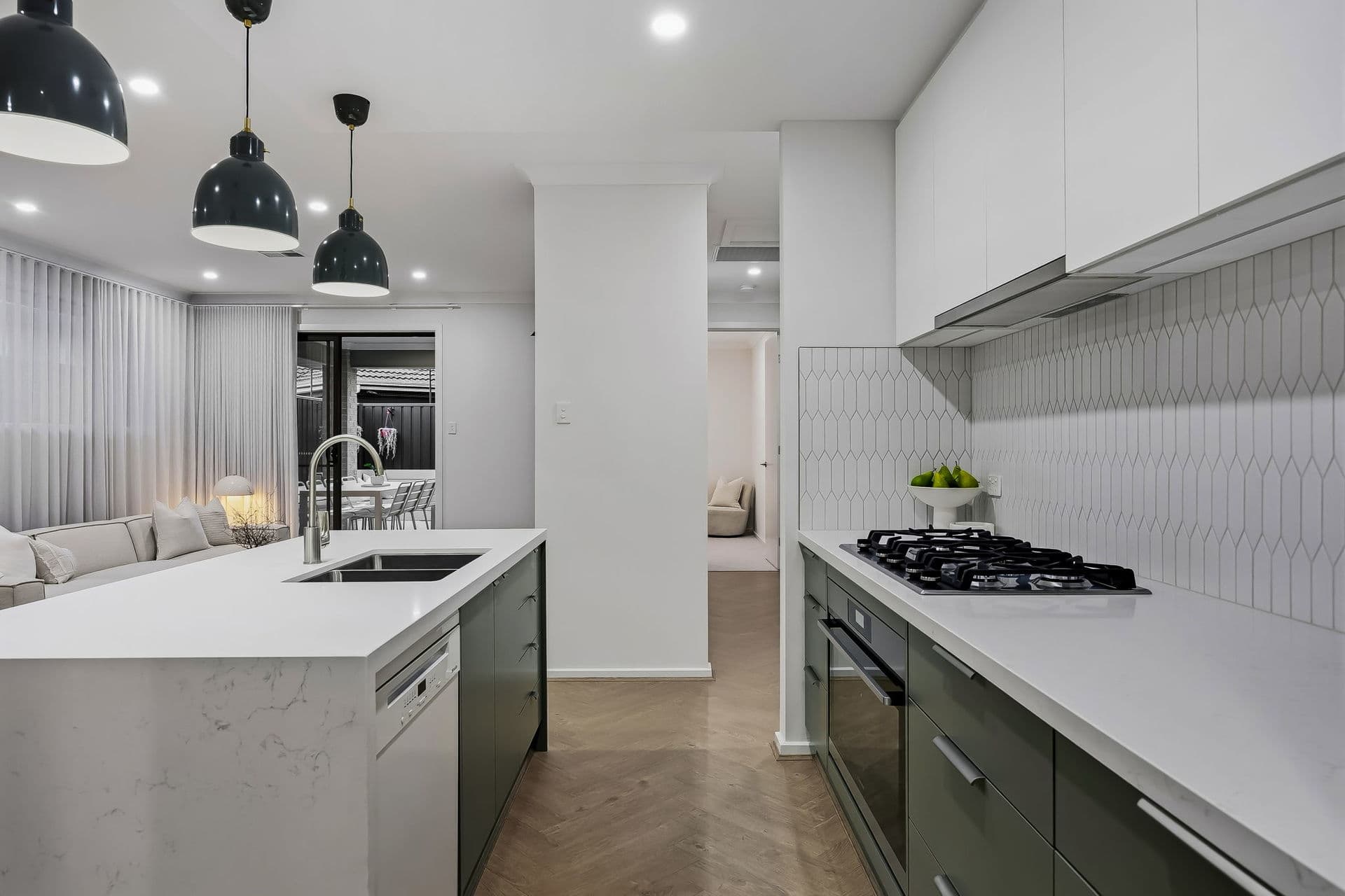 33 Hawkesbury Way, West Lakes Shore - Thumbnail 6