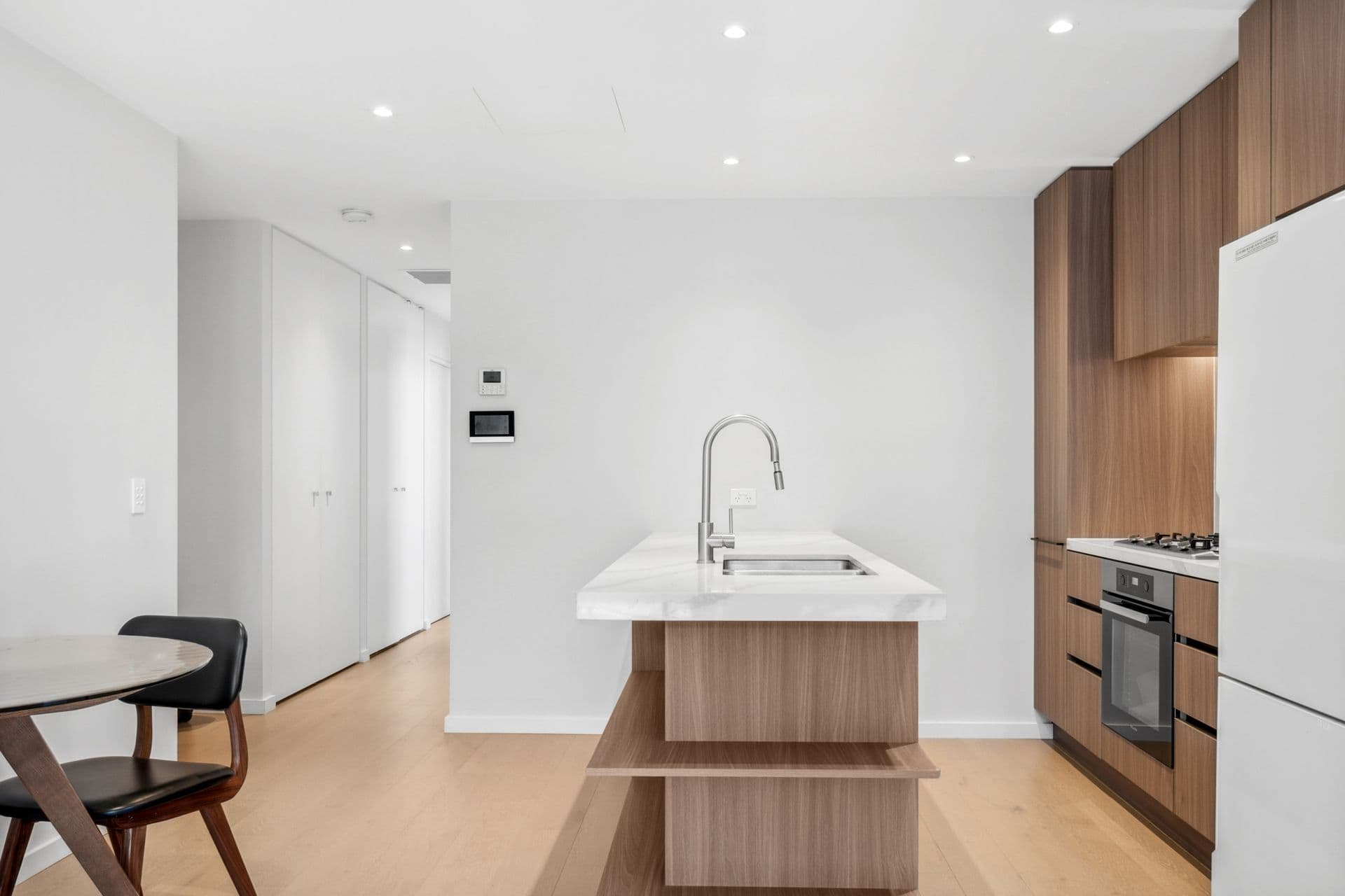 501/586 Mowbray Road West, Lane Cove North, Lane Cove North - Thumbnail 6