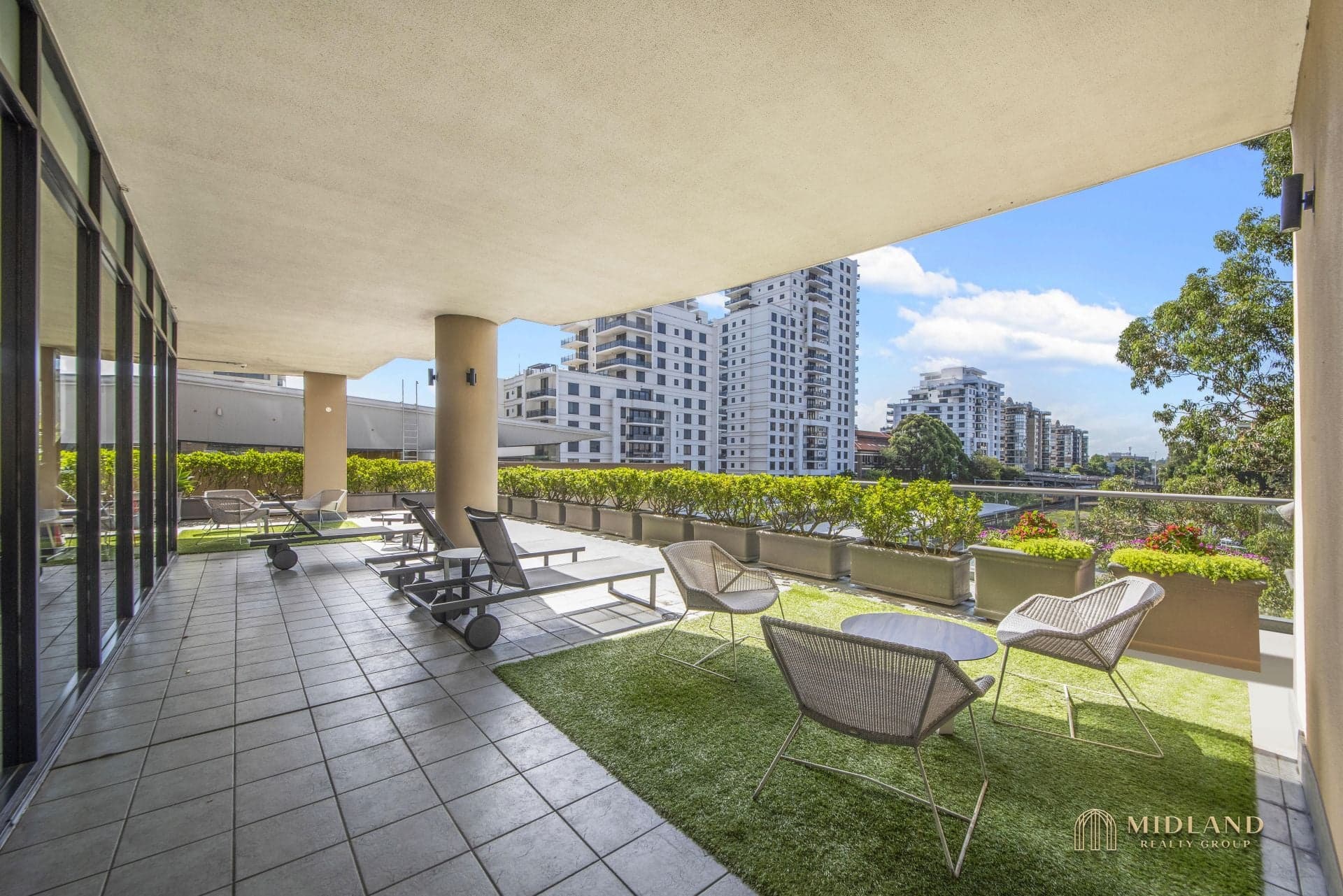 2002/1 Sergeants Lane, St Leonards, St Leonards - Image 1
