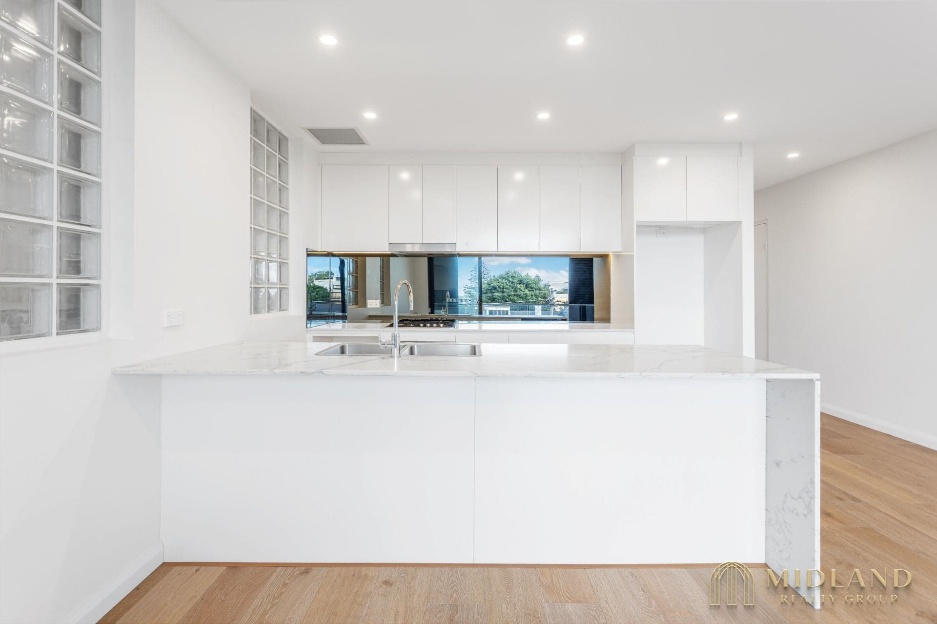 202/54-56 Strathallen Avenue, Northbridge, Northbridge - Thumbnail 3