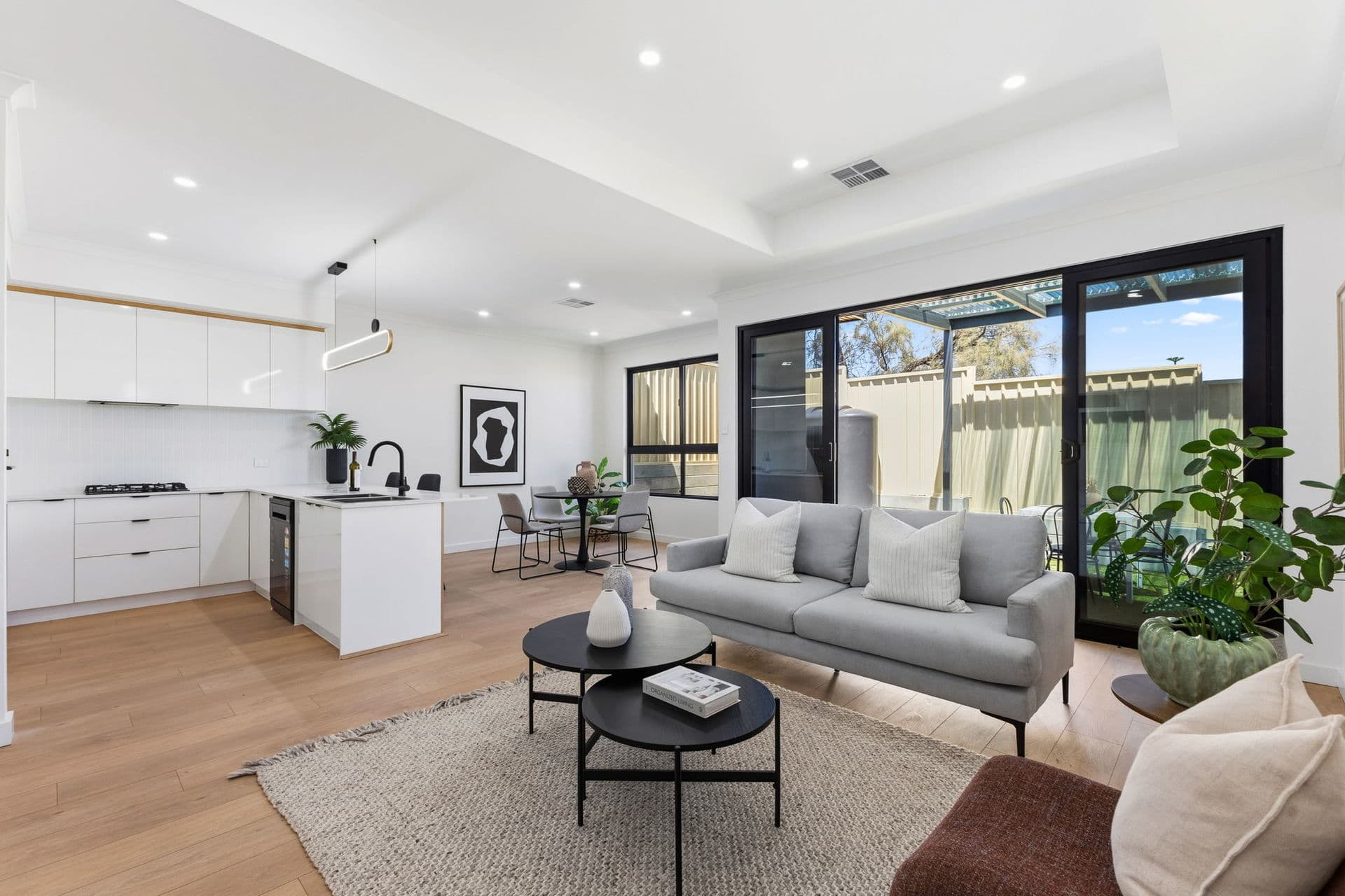 1 Alicante Avenue, Wynn Vale - Thumbnail 2