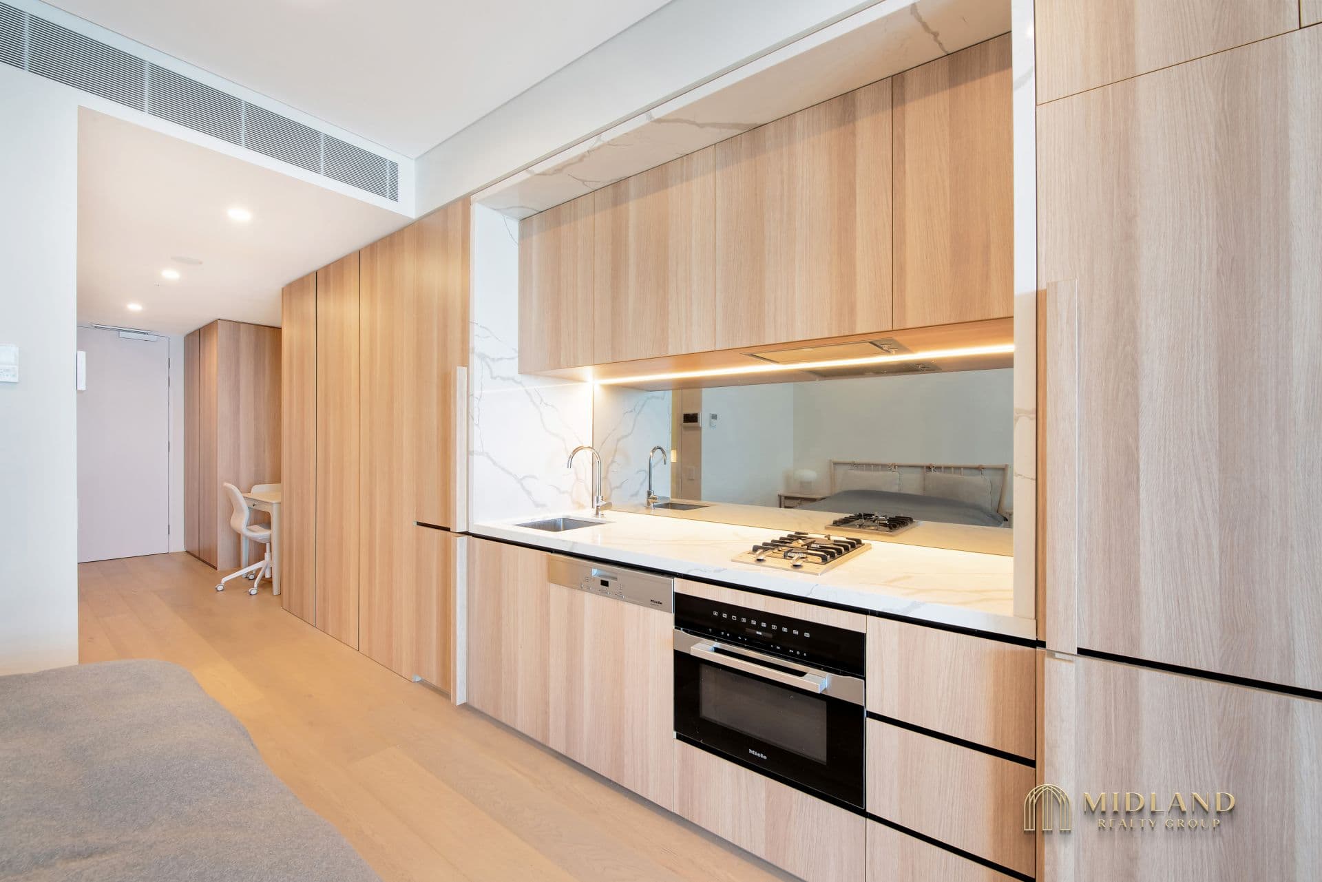 1705/500 Pacific Highway, St Leonards, St Leonards - Thumbnail 4
