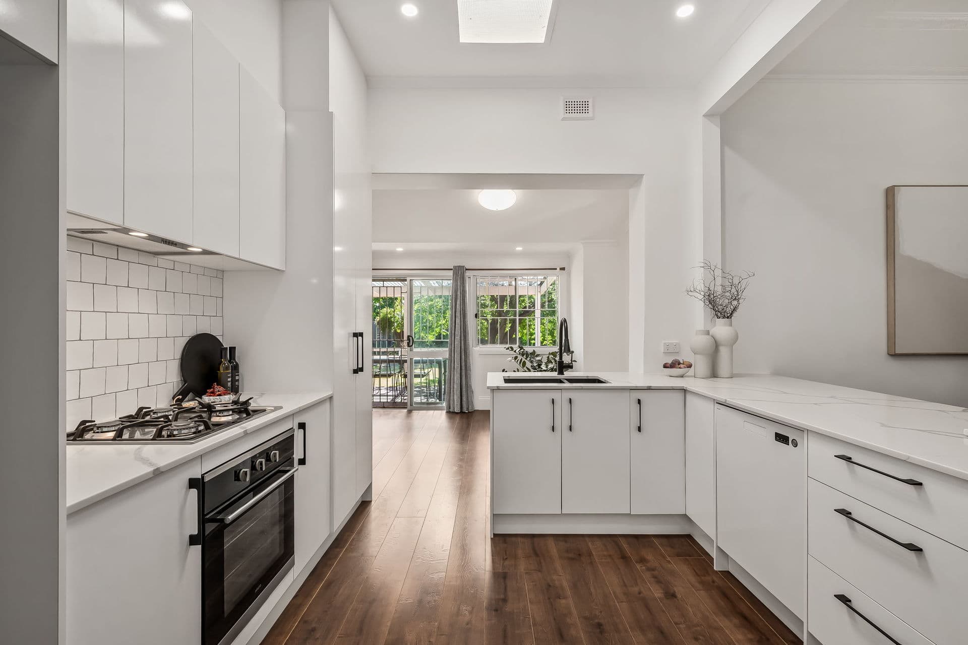42 Kerr Grant Terrace, South Plympton - Thumbnail 5