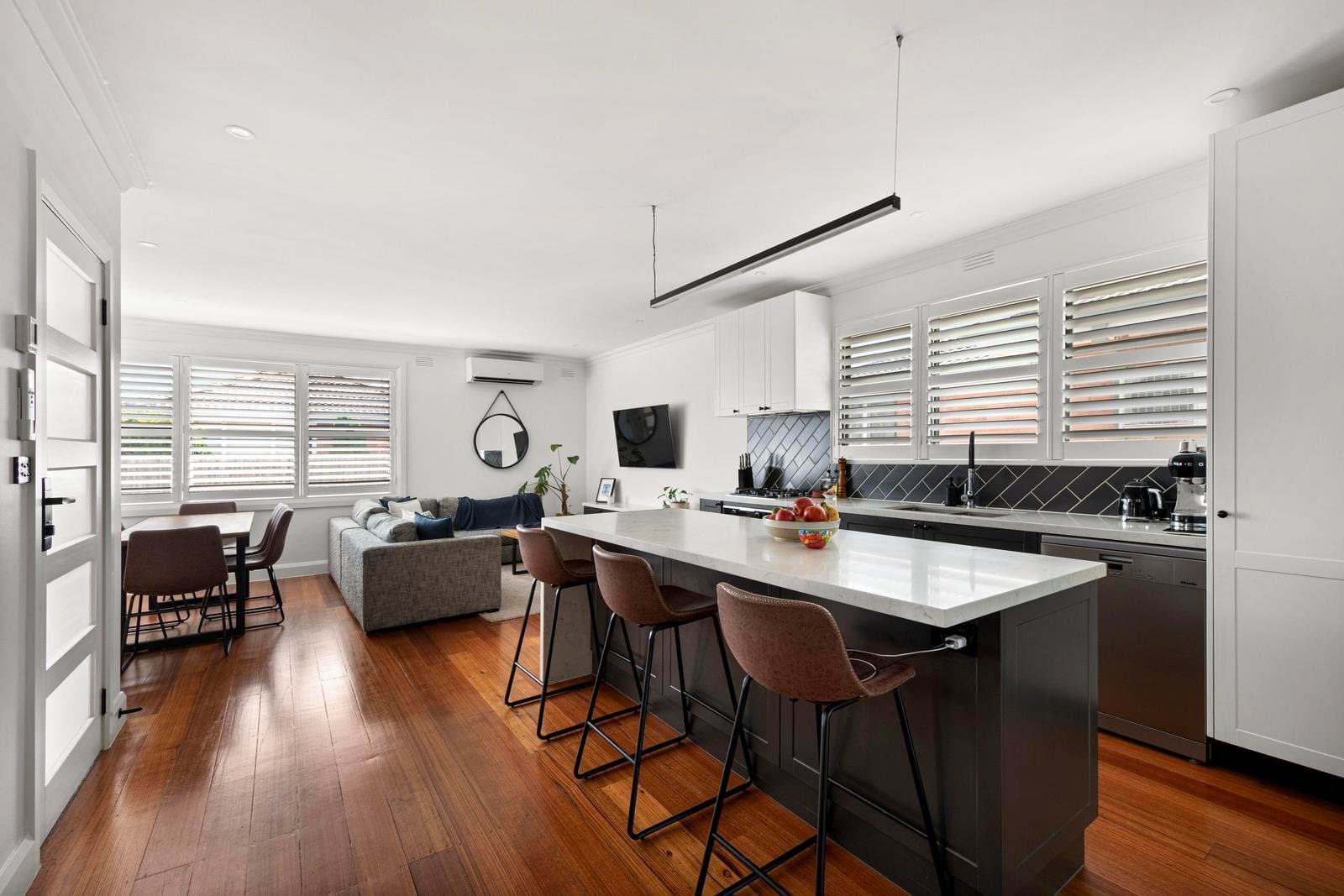 2/9 Garden Avenue, Glen Huntly VIC 3163, Glen Huntly - Thumbnail 2