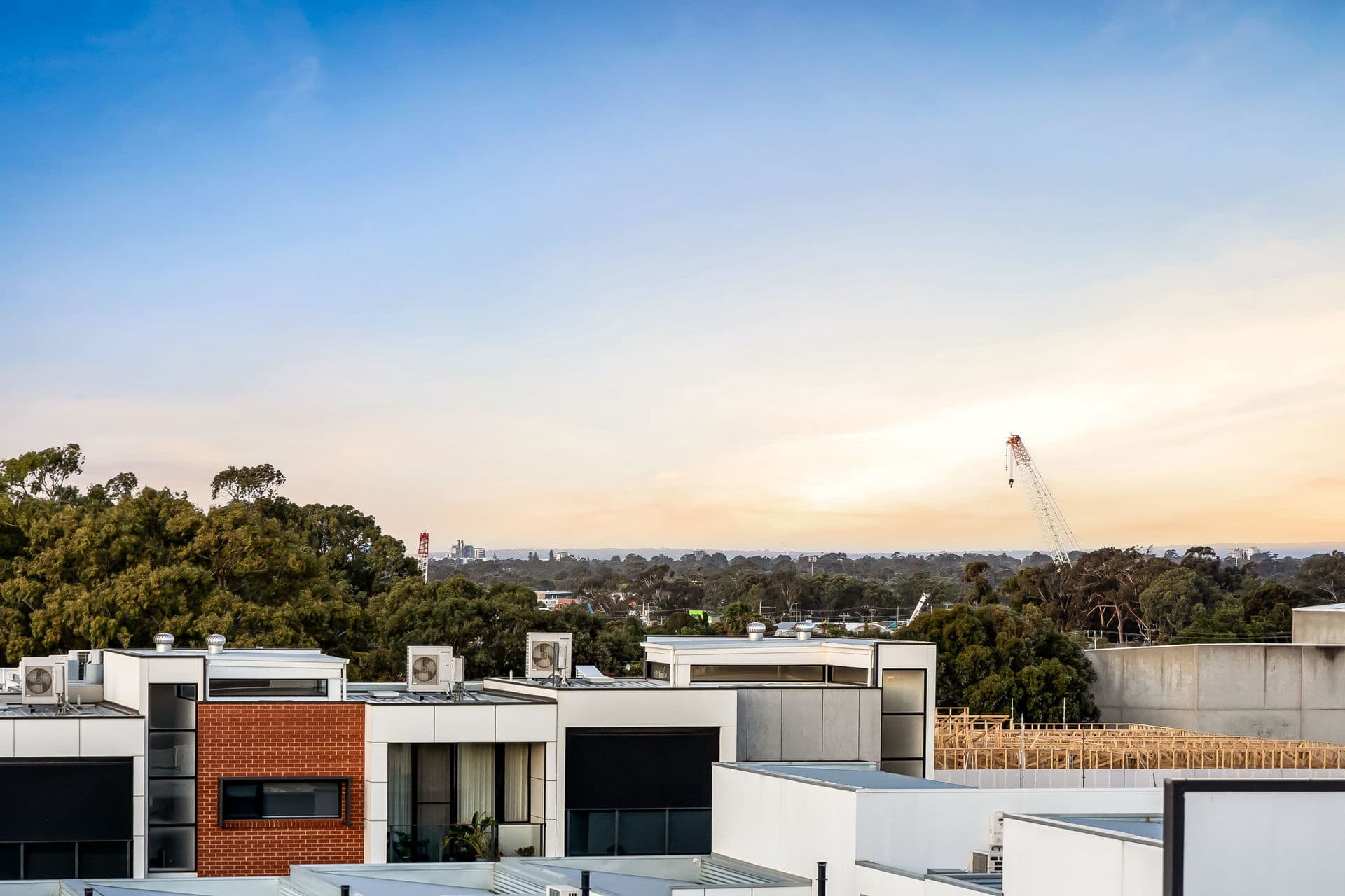 303/44 Mab Circuit, Tonsley - Thumbnail 2