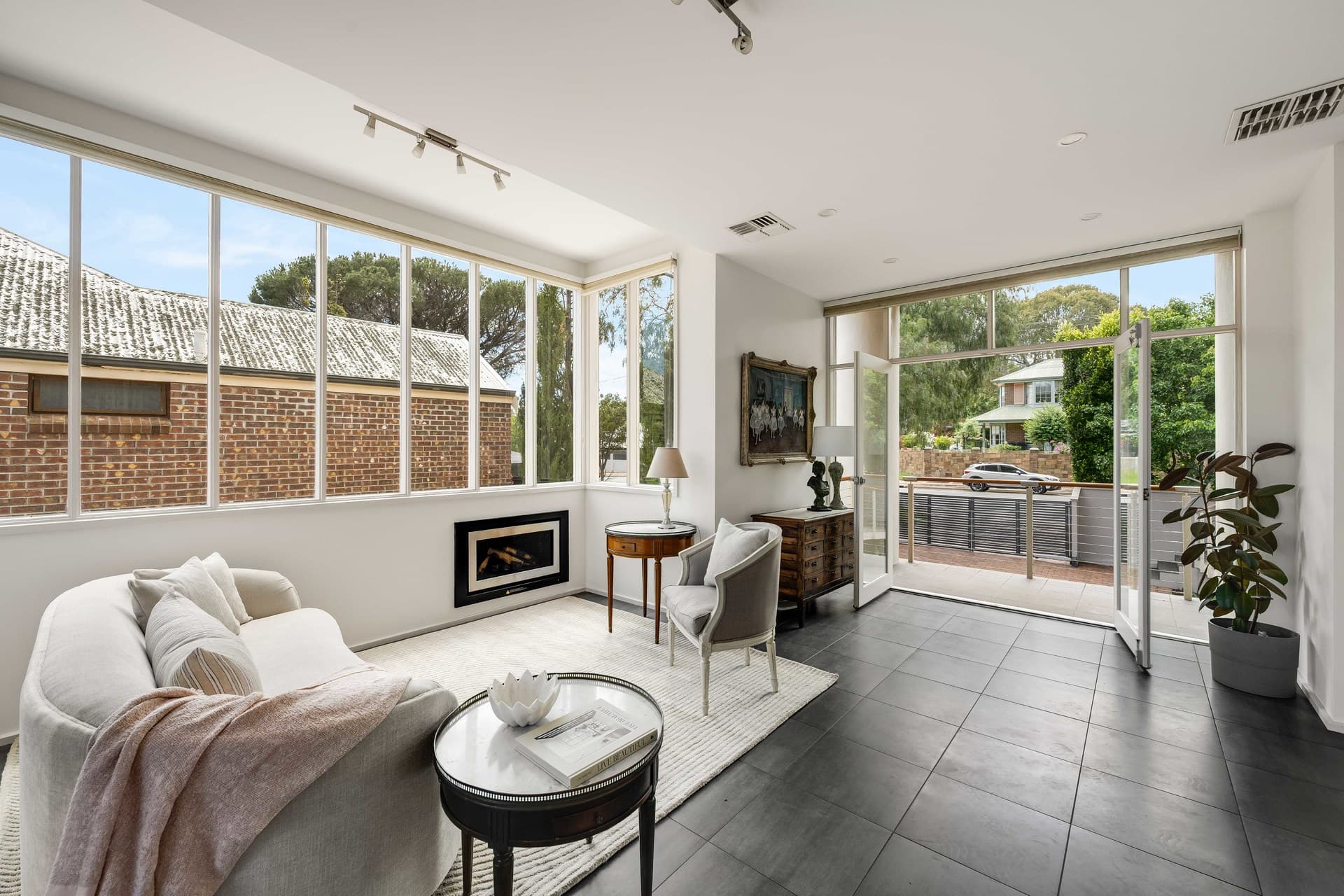53 Hallett Road, Burnside - Thumbnail 3