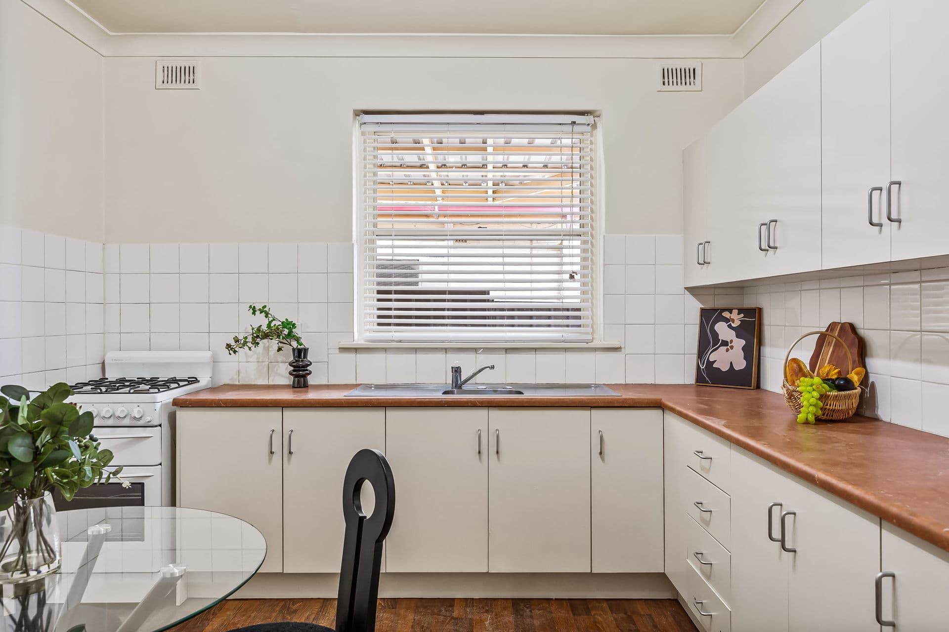 8 Turnbull Road, Enfield - Thumbnail 4