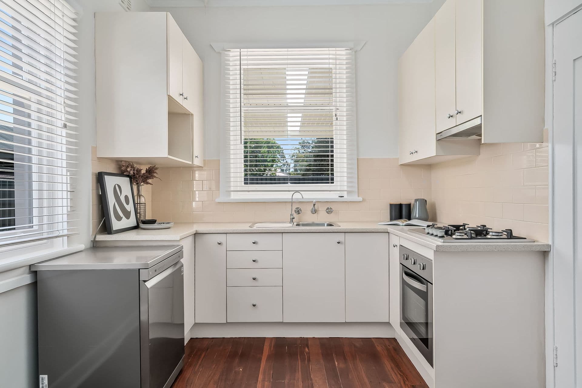 13 New Street, South Plympton - Thumbnail 5