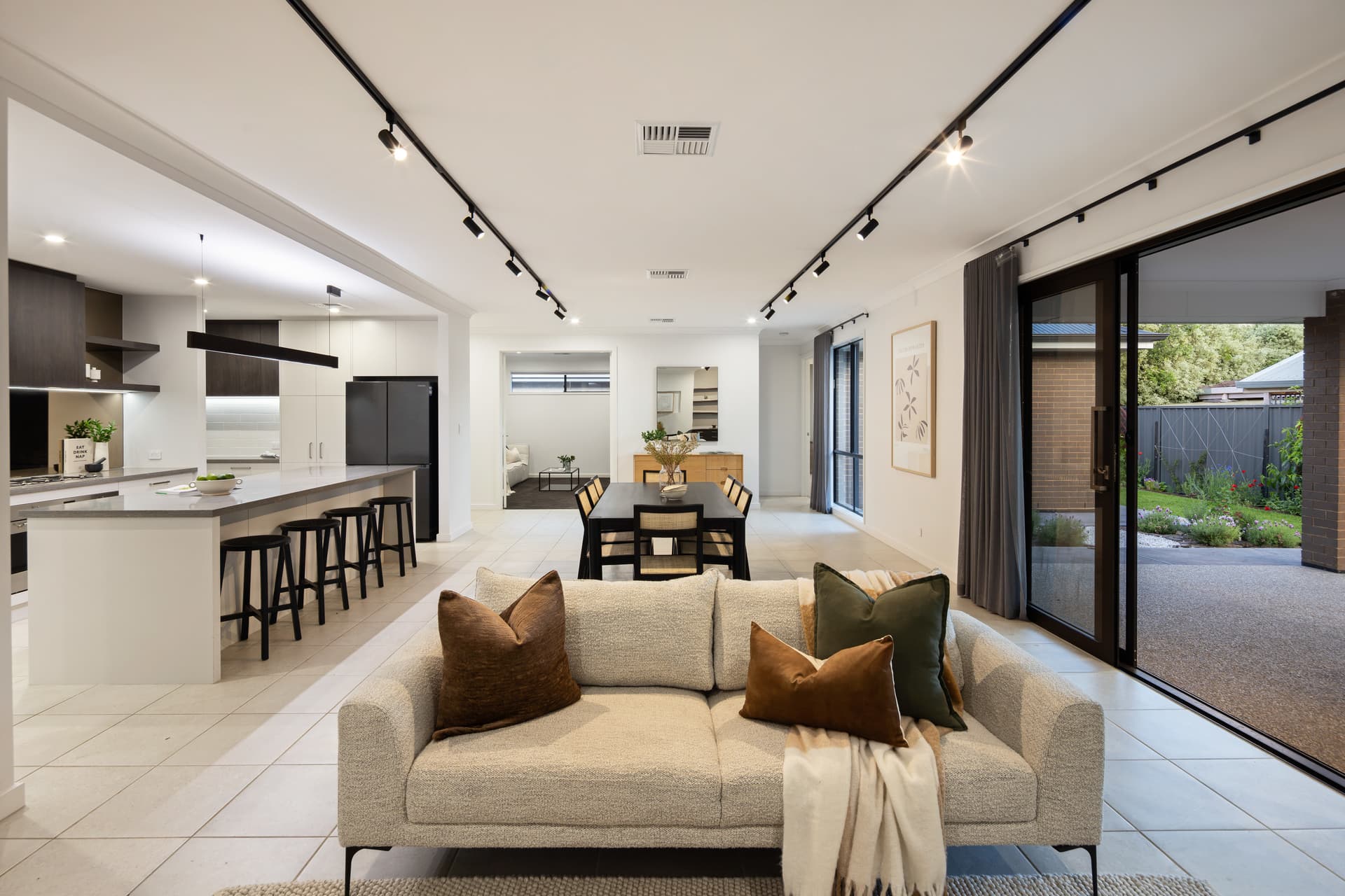 57 Balmoral Avenue, North Brighton - Thumbnail 2