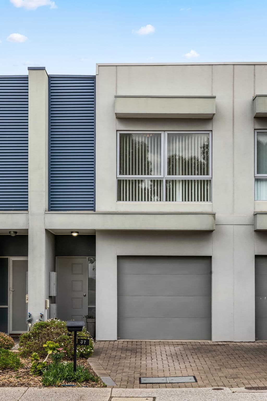 37 Kuranye Circuit, Largs North - Thumbnail 2