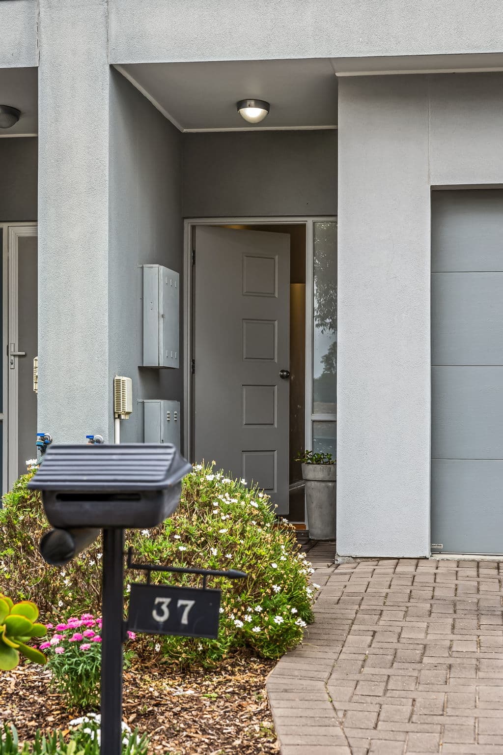 37 Kuranye Circuit, Largs North - Thumbnail 3