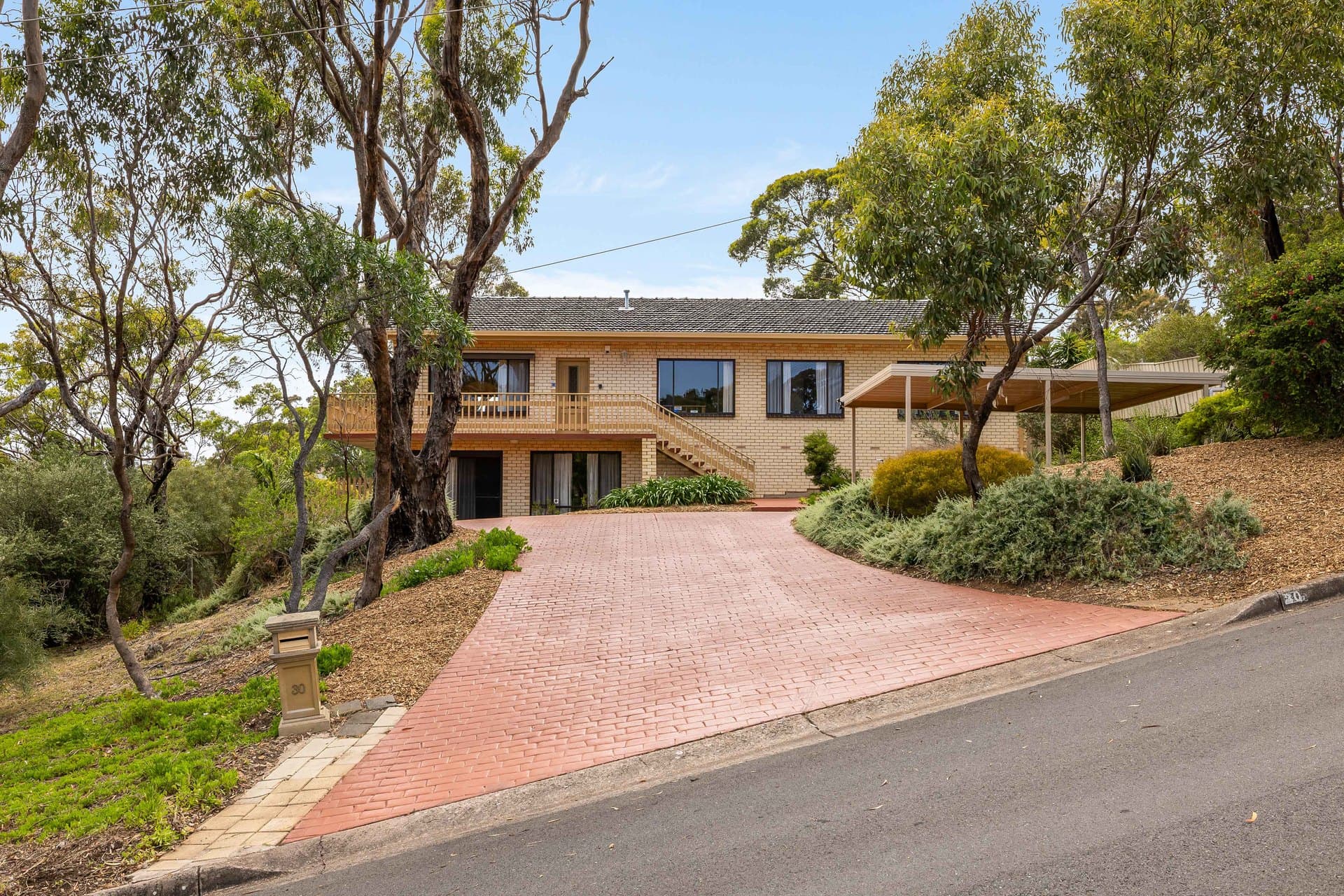 30 Yurilla Drive, Bellevue Heights - Image 1