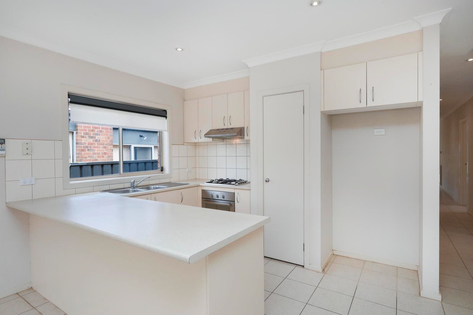 23 Dobell Crescent, Caroline Springs VIC 3023, Caroline Springs - Thumbnail 5