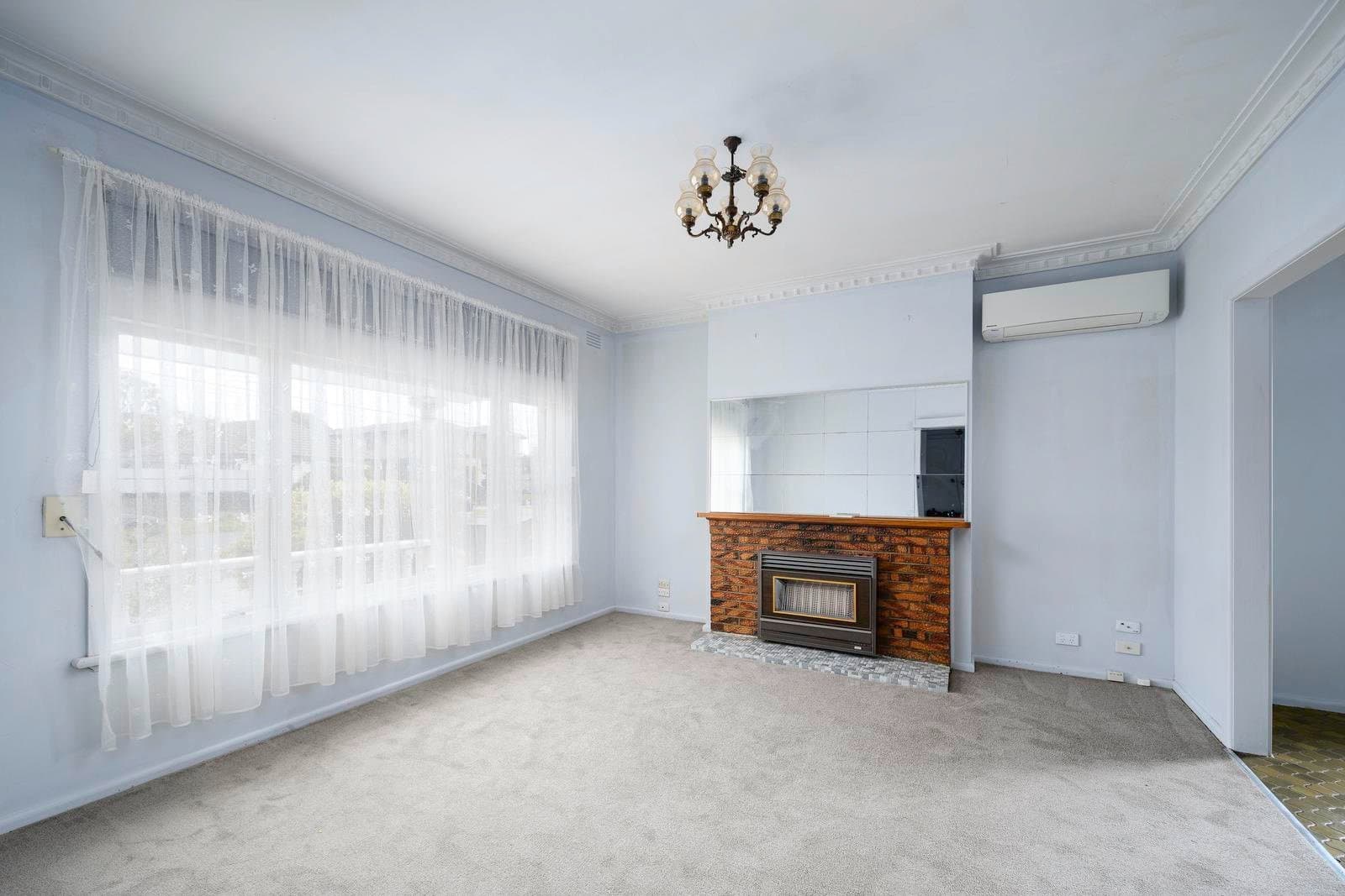 22 Liston Avenue, Reservoir VIC 3073, Reservoir - Thumbnail 2