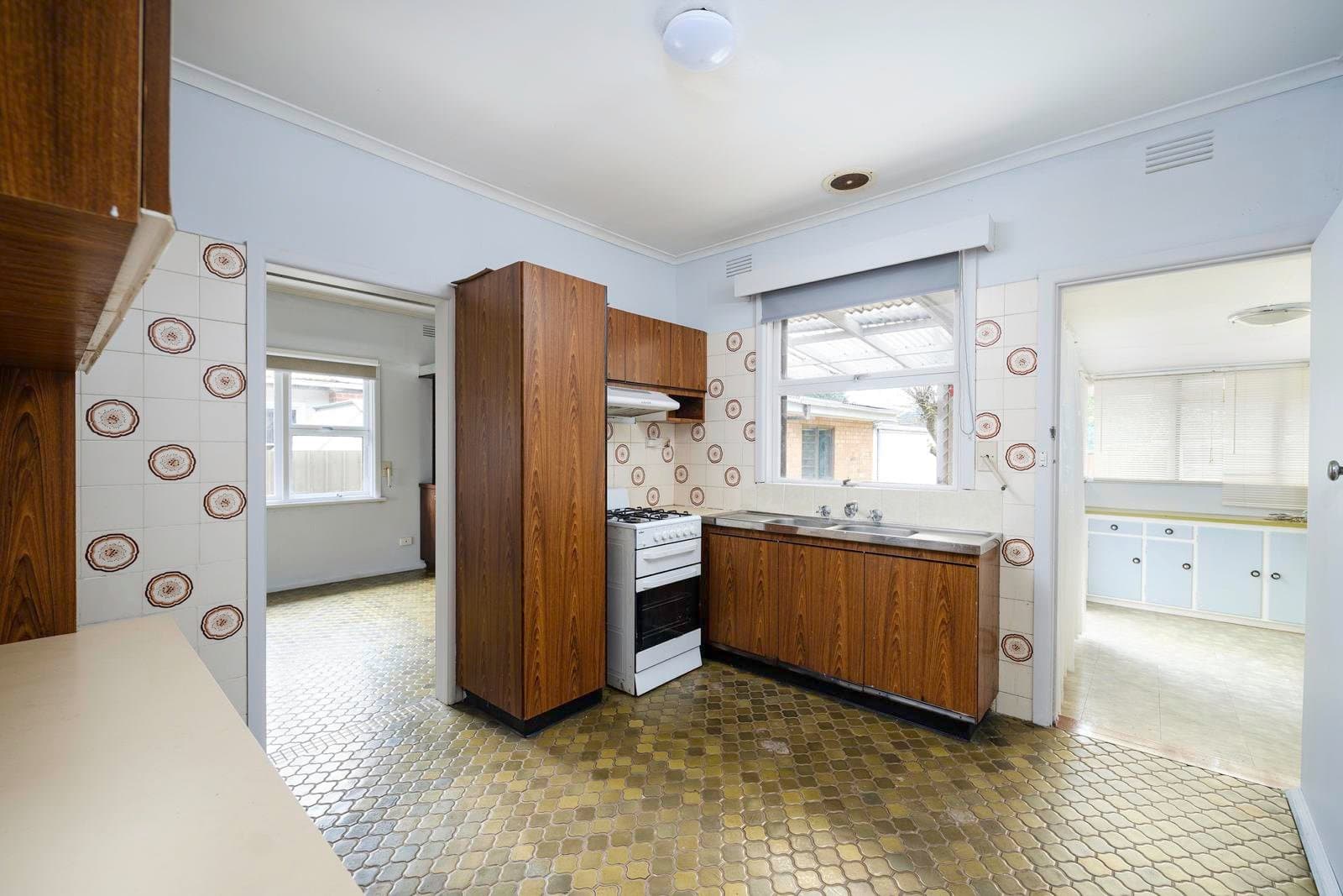 22 Liston Avenue, Reservoir VIC 3073, Reservoir - Thumbnail 3