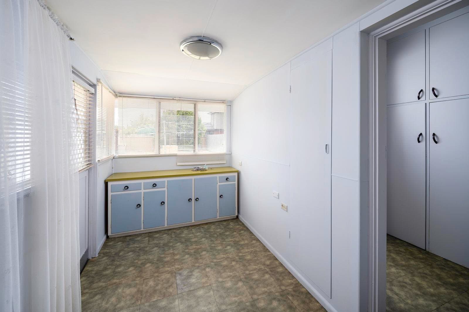 22 Liston Avenue, Reservoir VIC 3073, Reservoir - Thumbnail 6