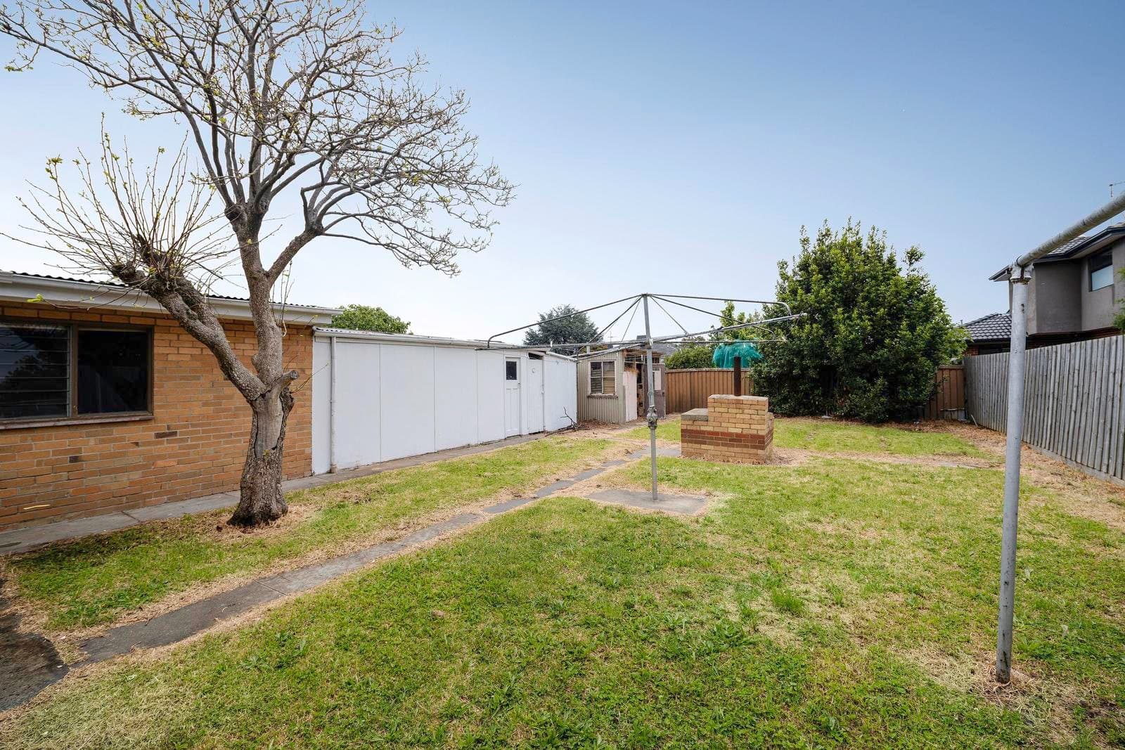 22 Liston Avenue, Reservoir VIC 3073, Reservoir - Thumbnail 8