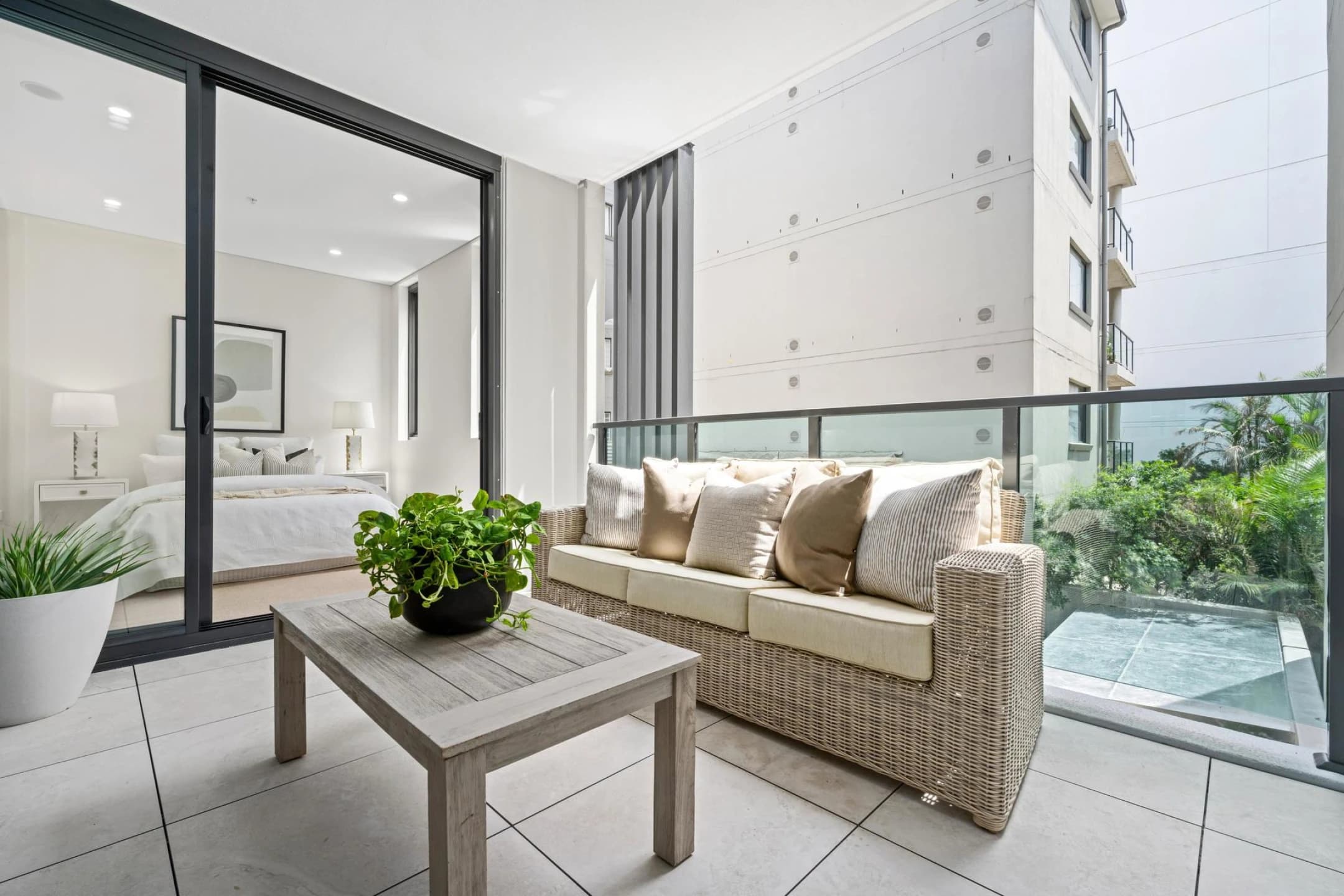 303b / 8 Oaks Avenue, Dee Why NSW 2099, Dee Why - Thumbnail 4